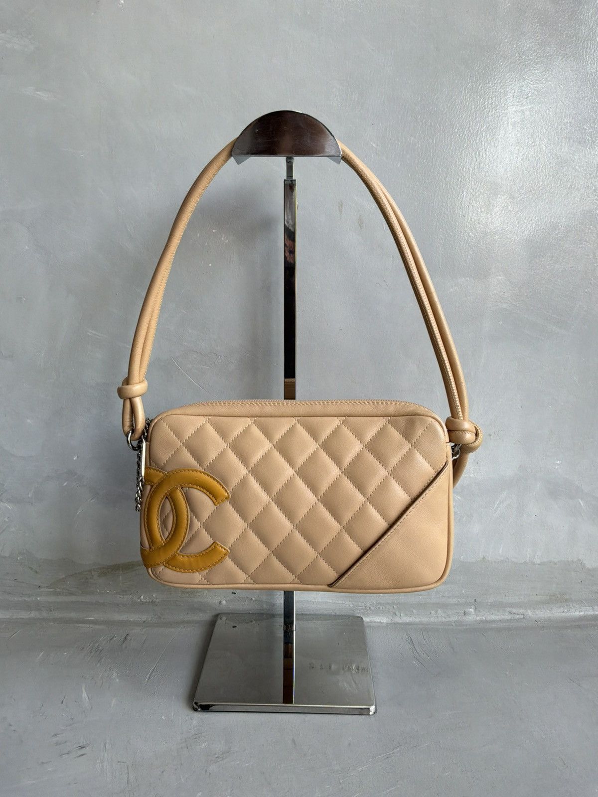 Chanel Chanel - Beige Ligne Cambon Pochette Size ONE SIZE - 2 Thumbnail