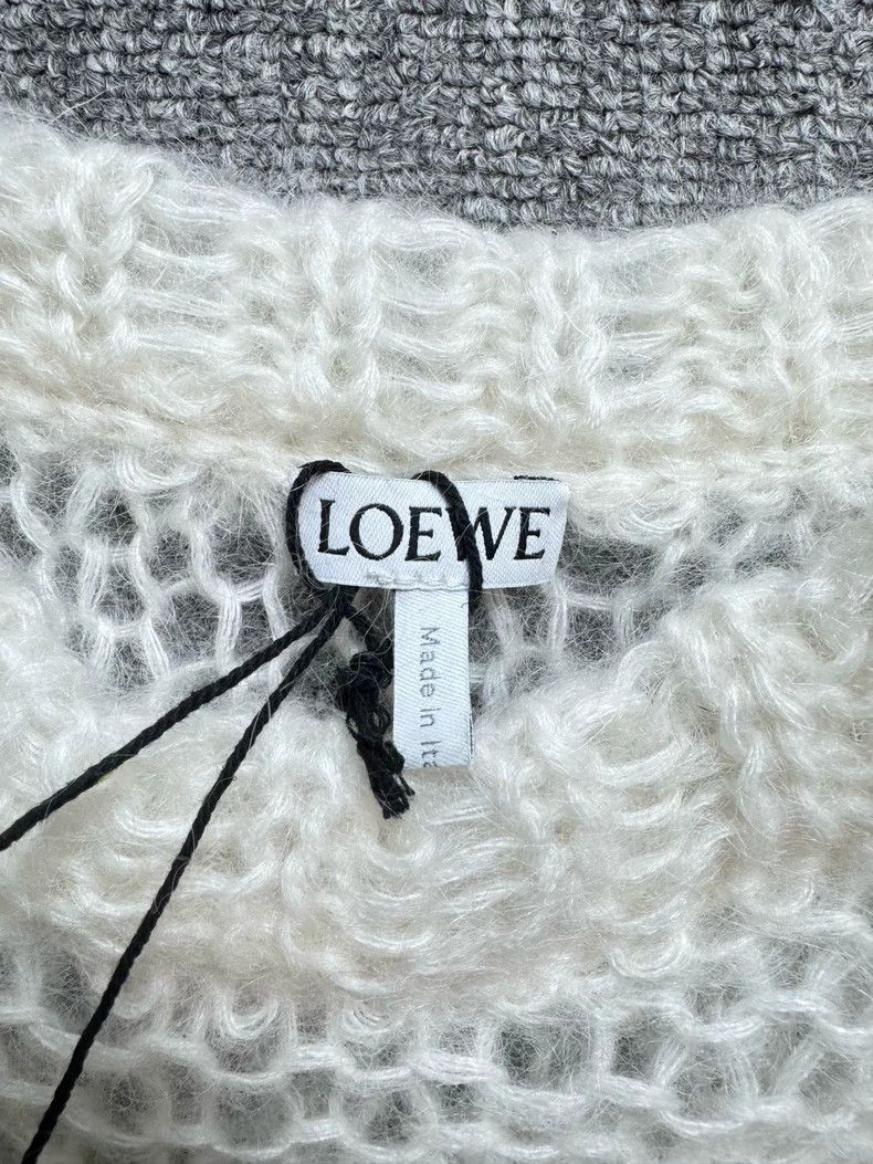 Loewe LOEWE White embroidered logo knit vest Size XS / US 0-2 / IT 36-38 - 6 Thumbnail