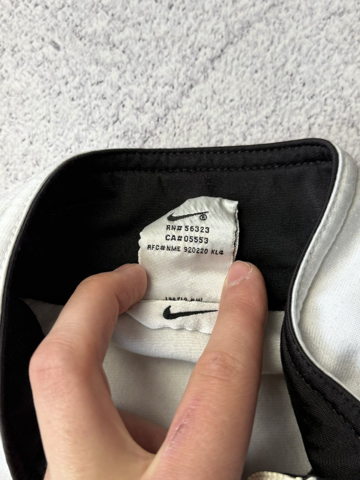 Nike Vintage Nike Zip Up Hoodie USA Big Swoosh Y2K Size US L / EU 52-54 / 3 - 20 Thumbnail