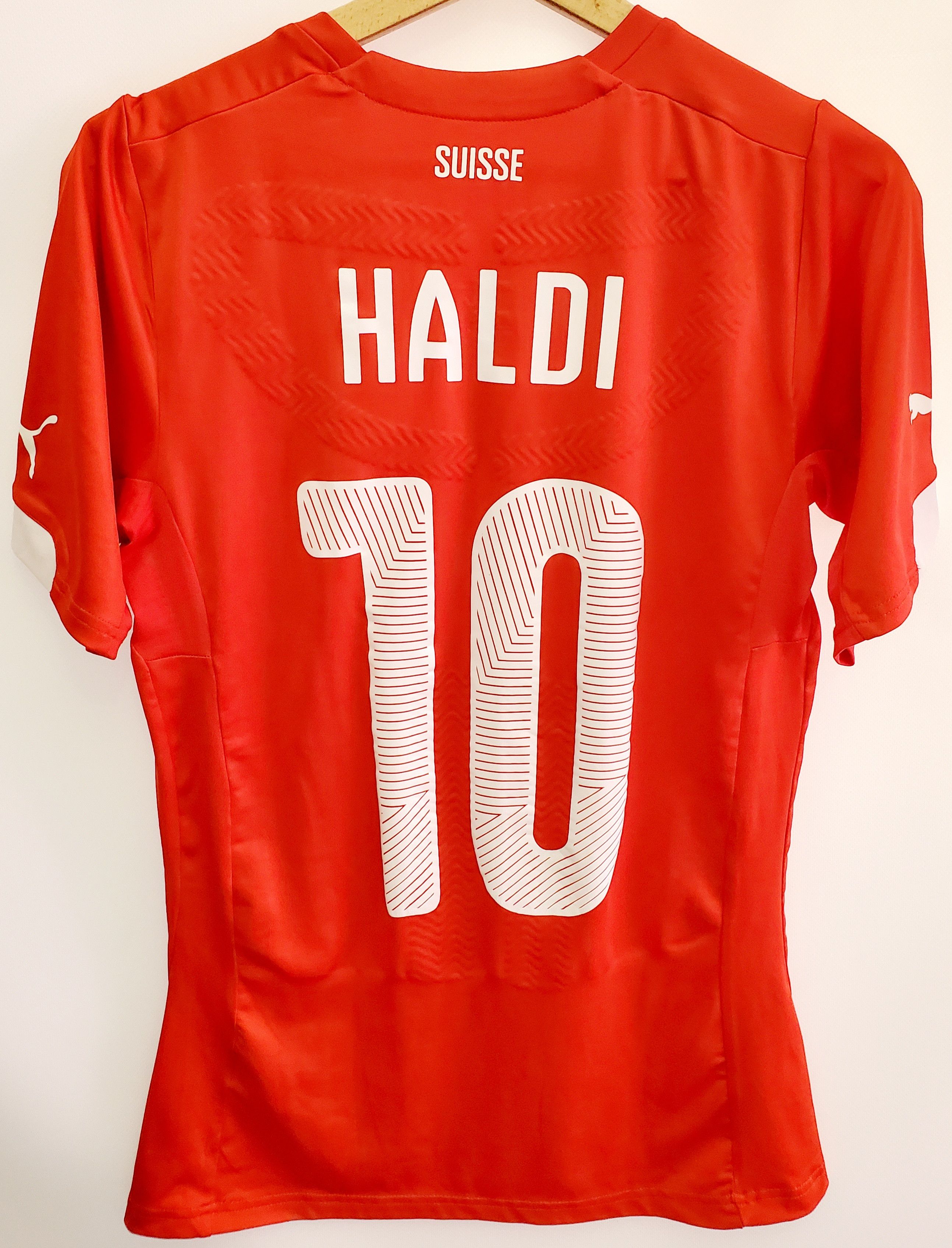 Puma SWITZERLAND PUMA HOME Player issue #10 jersey size L Size L / US 10 / IT 46 - 2 Thumbnail