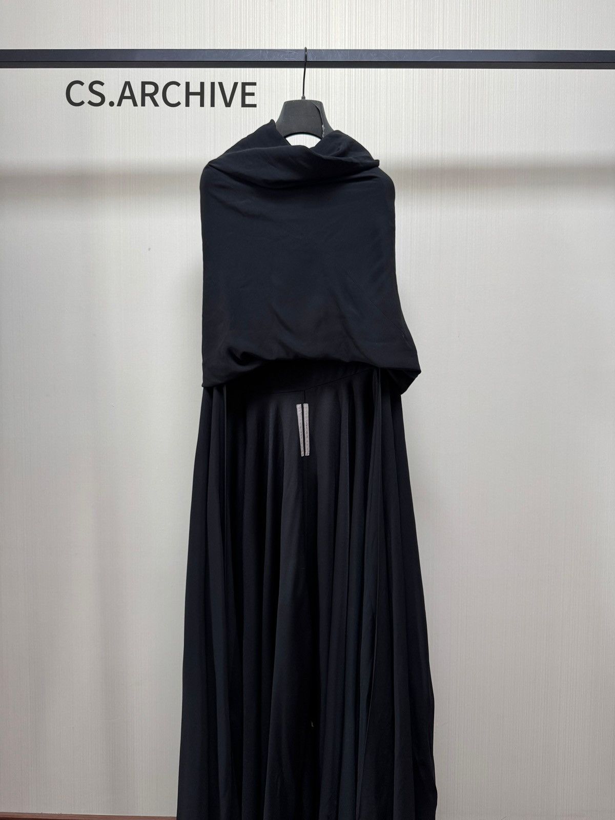 Rick Owens Rick owens 23FW COWL HALF CAPE Size US M / EU 48-50 / 2 - 1 Thumbnail