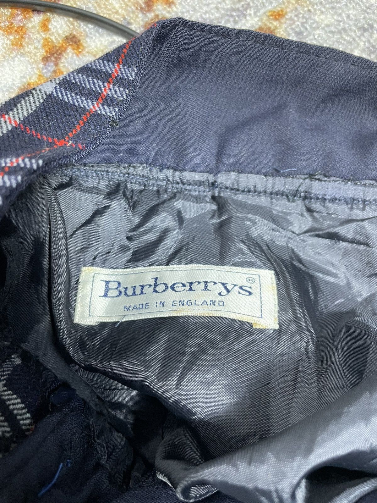 Burberry 🛒BINDING OFFER🛒Vintage Burberrys Mini Skirt wool 27-29 Size 27" / US 4 / IT 40 - 5 Thumbnail