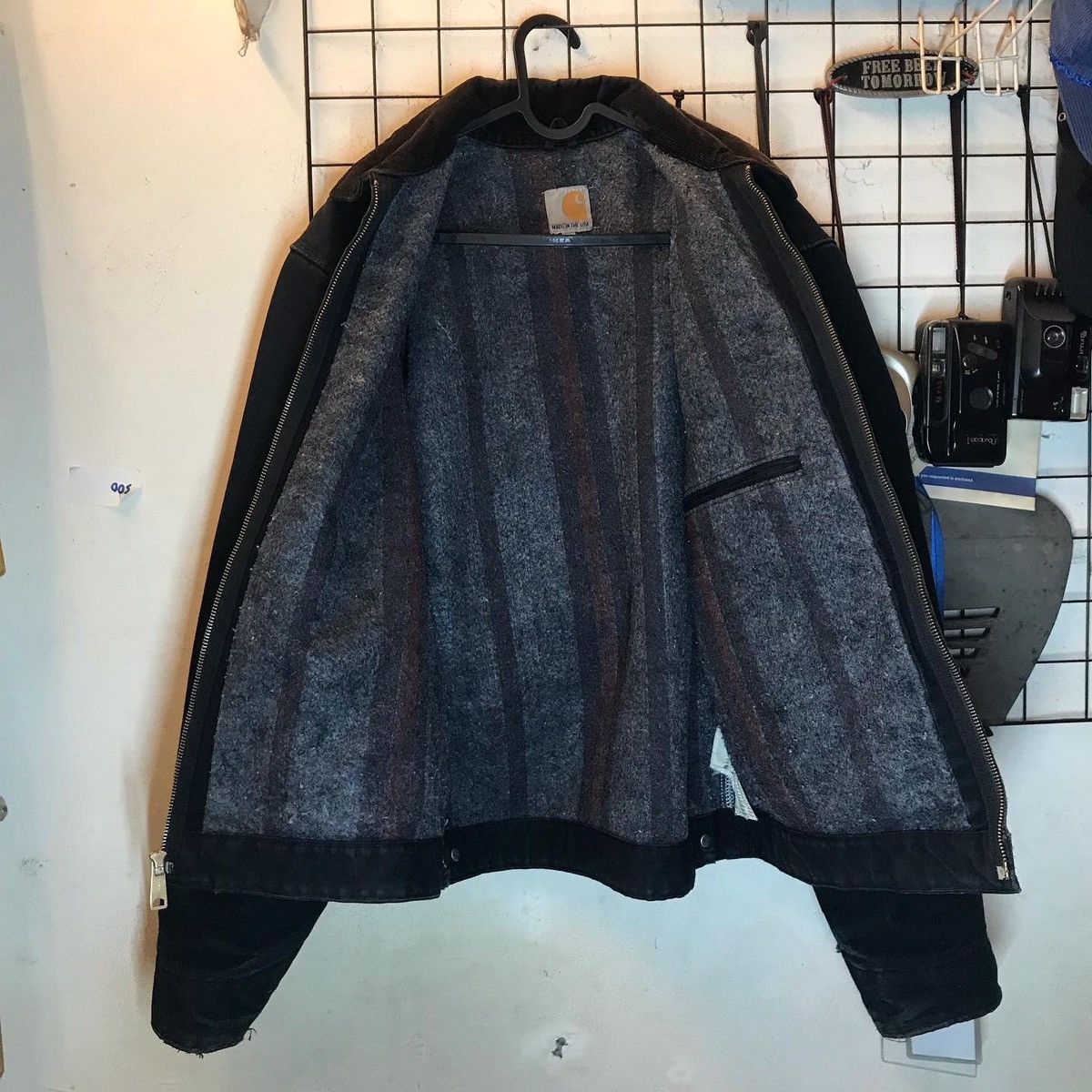 Carhartt × Japanese Brand × Vintage Early 2000s Distressed Fleece Lined Carharrt Detroit Jacket Size US M / EU 48-50 / 2 - 3 Thumbnail