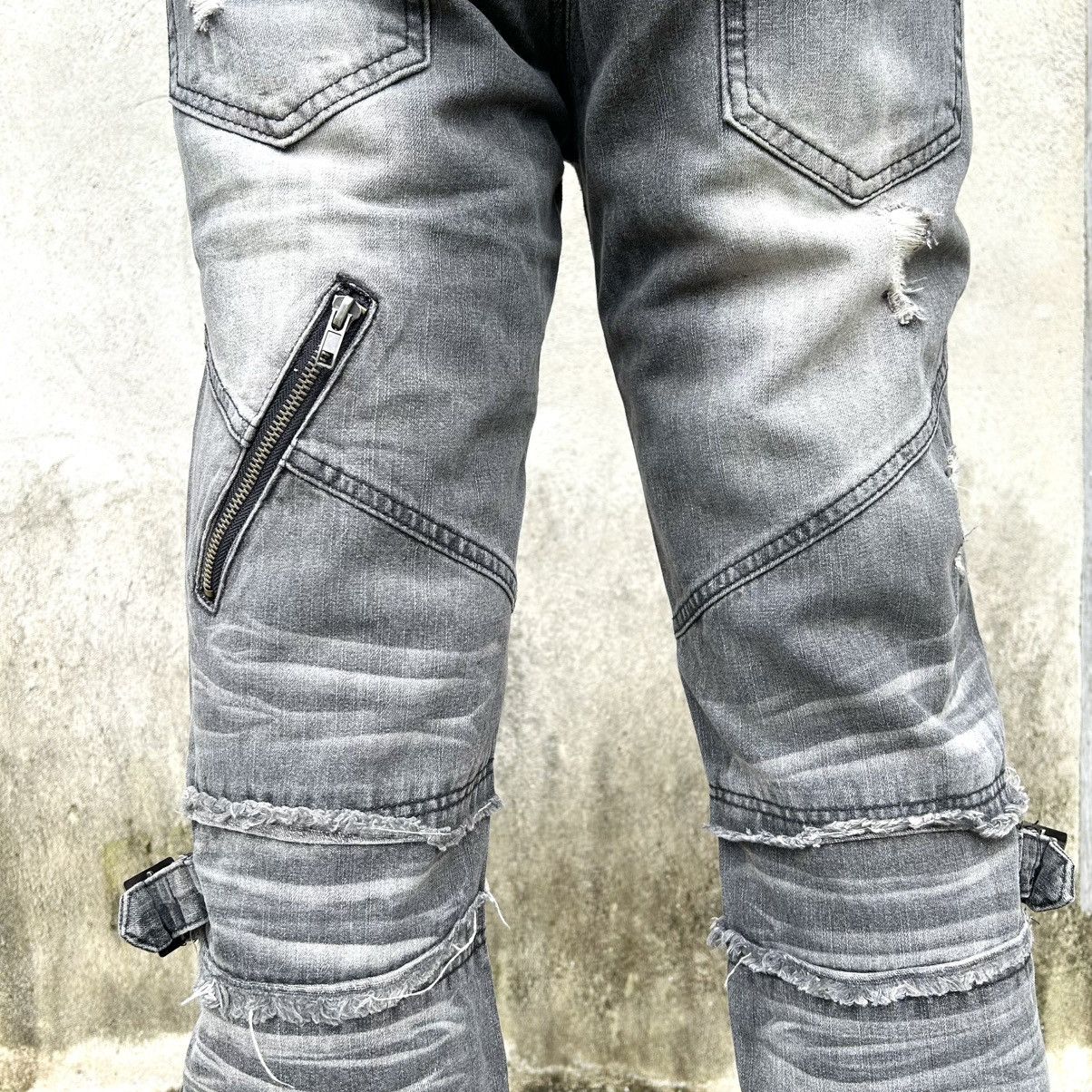Japanese Brand Black Baccara Multizipper Distressed Bondage Flare Jeans Size US 30 / EU 46 - 8 Thumbnail