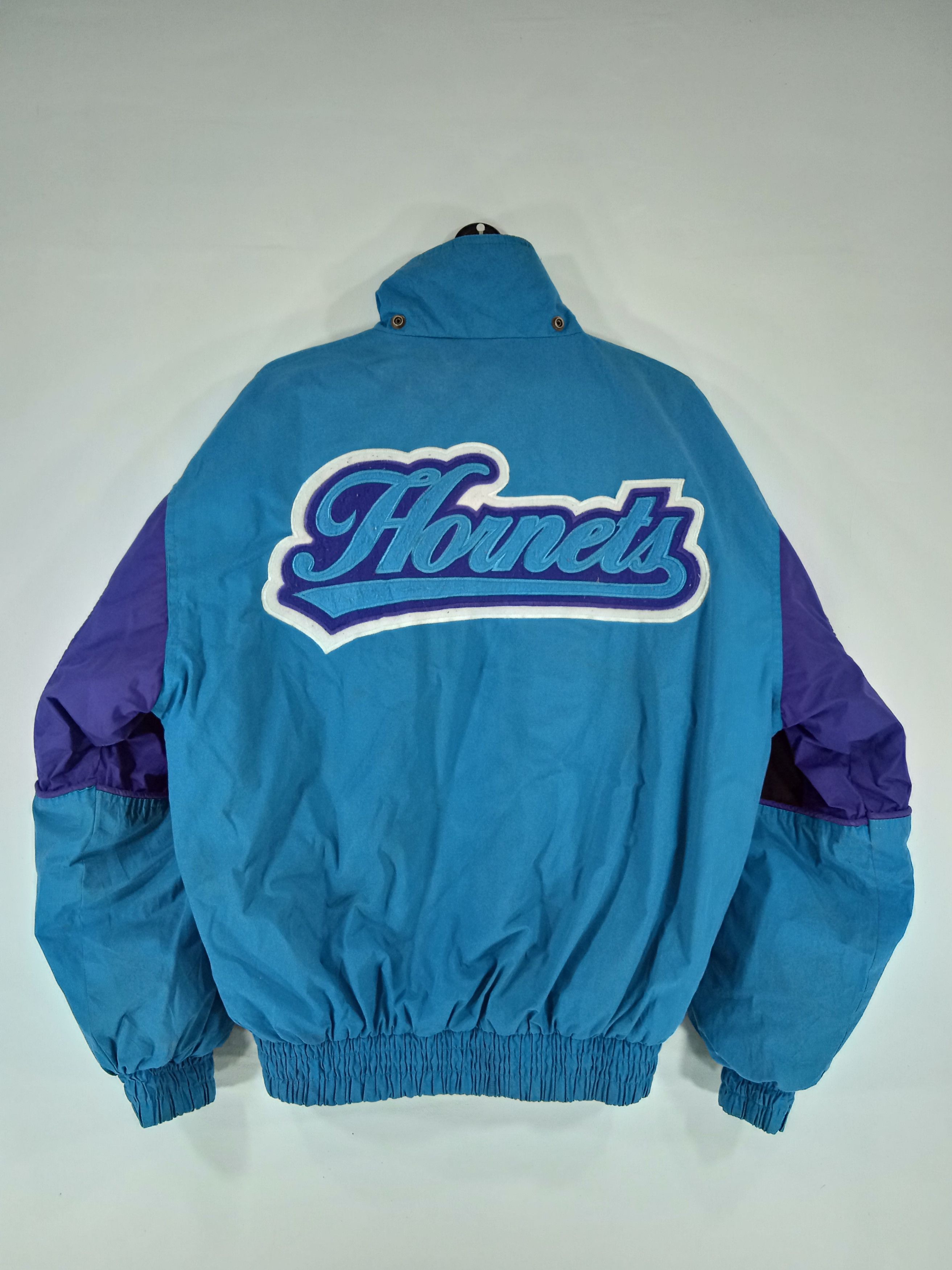 NBA Vintage Nba Charlotte Nutmeg Light Jacket Rare Design Size US M / EU 48-50 / 2 - 2 Thumbnail