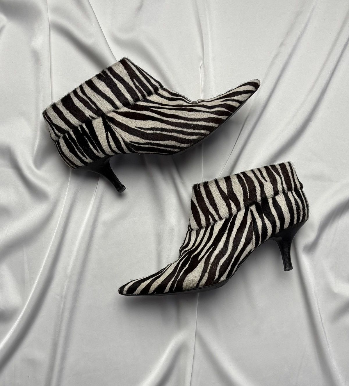 Vintage Vintage hairy zebra print heels shoes Size US 10 / IT 40 - 1 Thumbnail