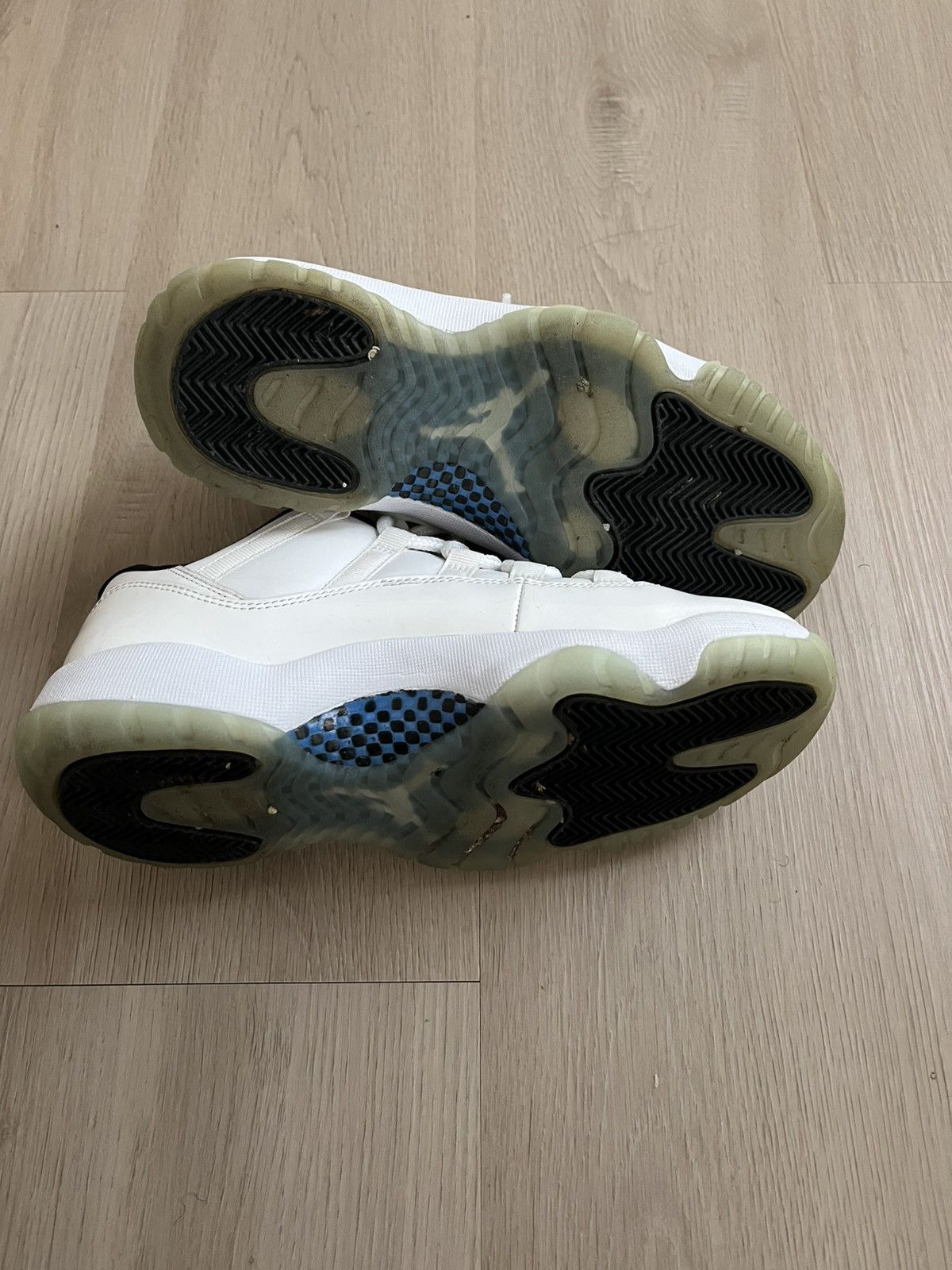Jordan Brand Jordan 11 low Size US 8 / EU 41 - 5 Thumbnail