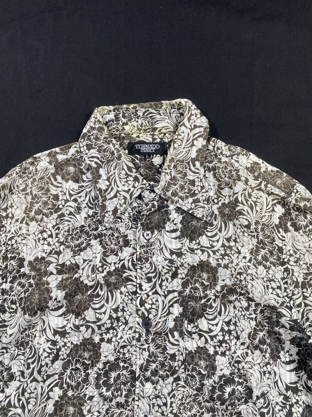 Tornado Mart Japanese Tornado Mart flower full print short slevee Size US M / EU 48-50 / 2 - 4 Thumbnail