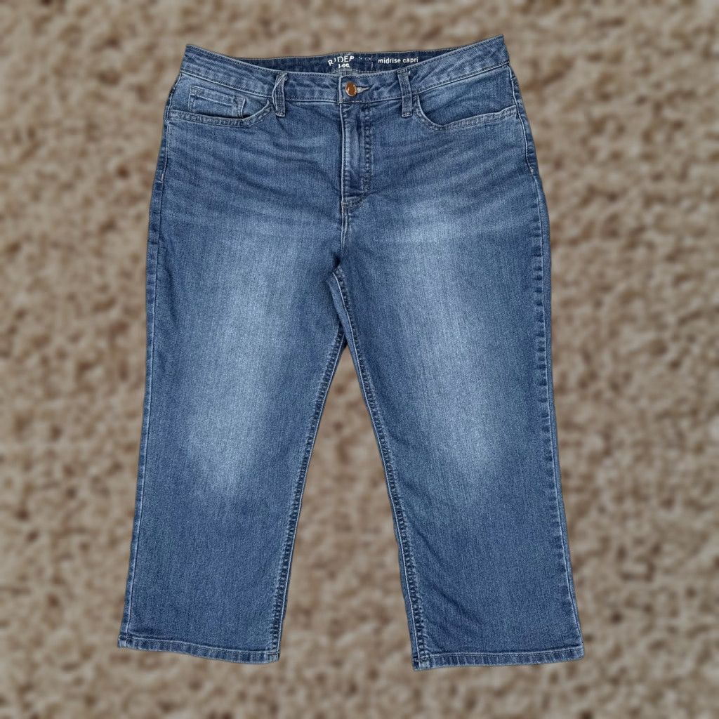 Lee Lee Capri Jeans Womens 12 Regular Blue Med Wash Mid Rise Stretch Denim 32x20 Size 34" / US 12 / IT 48 - 1 Thumbnail