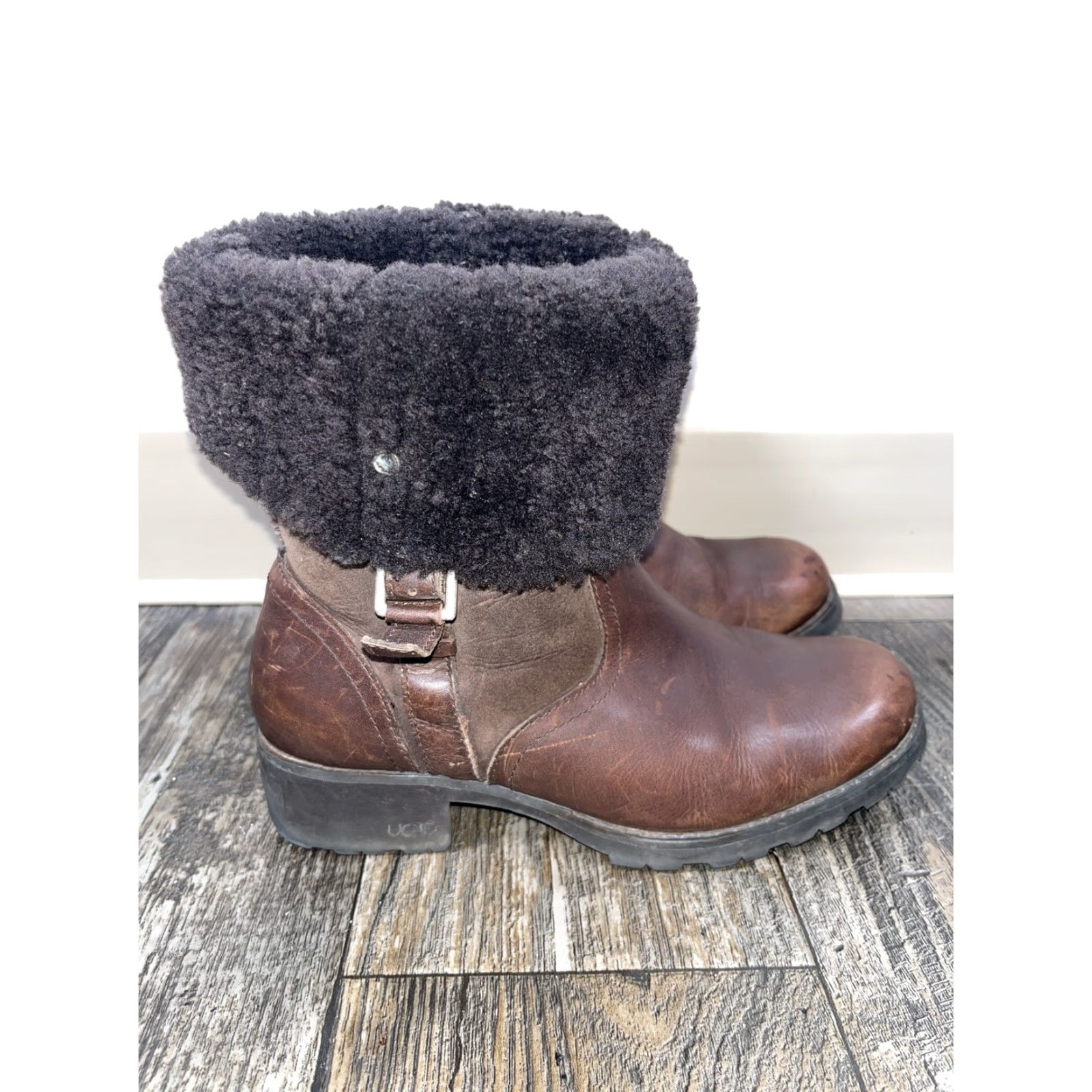 Ugg UGG Australia Bellevue 1914 Shearling Brown Leather Boot Boots Women 8 Winter Size US 8 / IT 38 - 2 Thumbnail