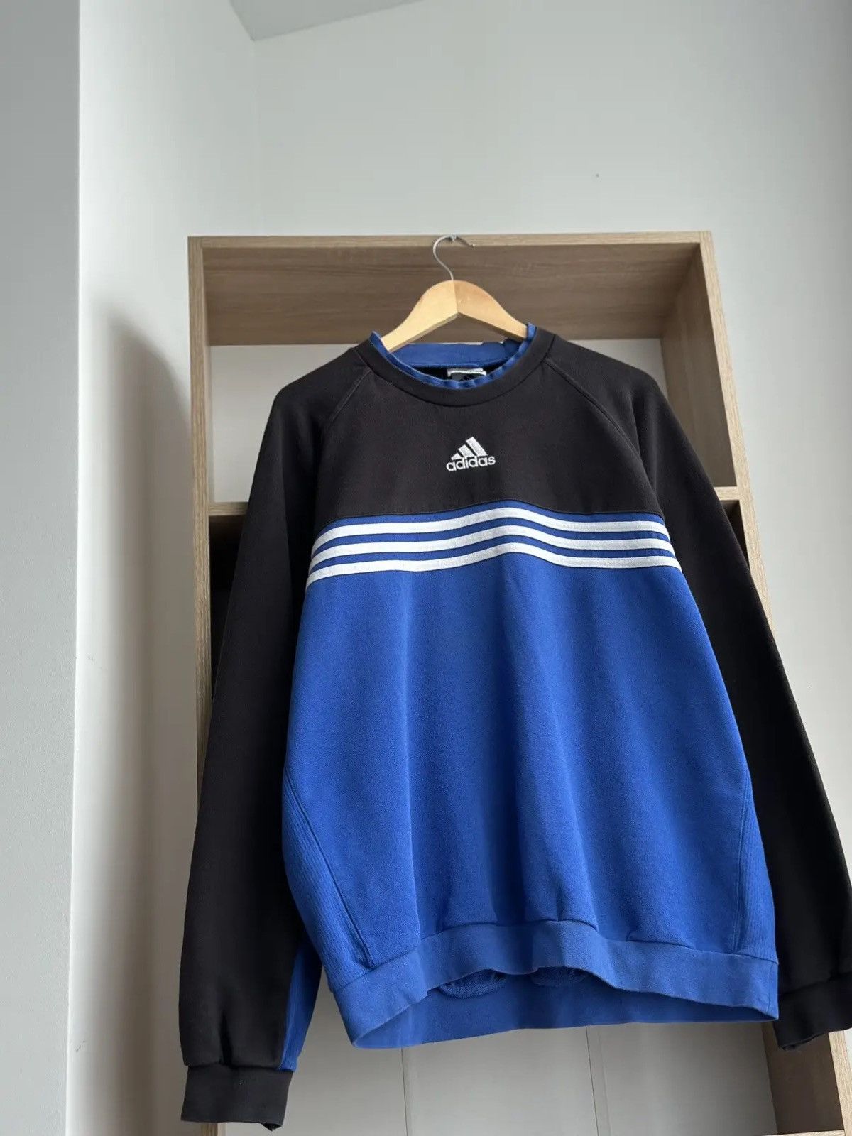 Adidas × Vintage Vintage Adidas Sweatshirt Center Logo Size US XL / EU 56 / 4 - 13 Thumbnail