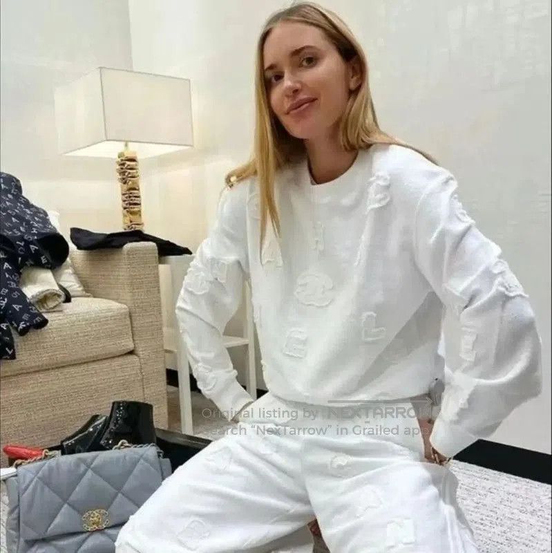 Chanel Chanel White Women's Sweatshirt with Logo Design . Size S / US 4 / IT 40 - 9 Thumbnail