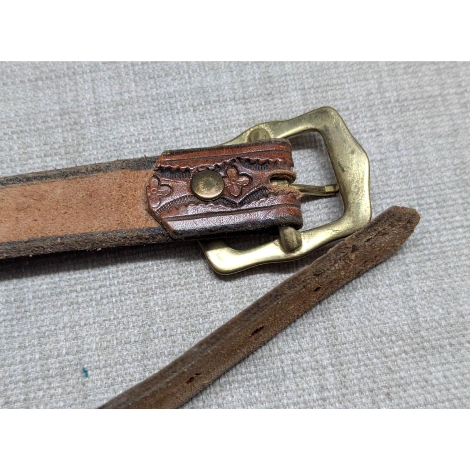 Vintage VINTAGE TOOLED buckle belt WESTERN handcrafted 34 brown GEOMETRIC boho hippie Size 34 - 7 Thumbnail