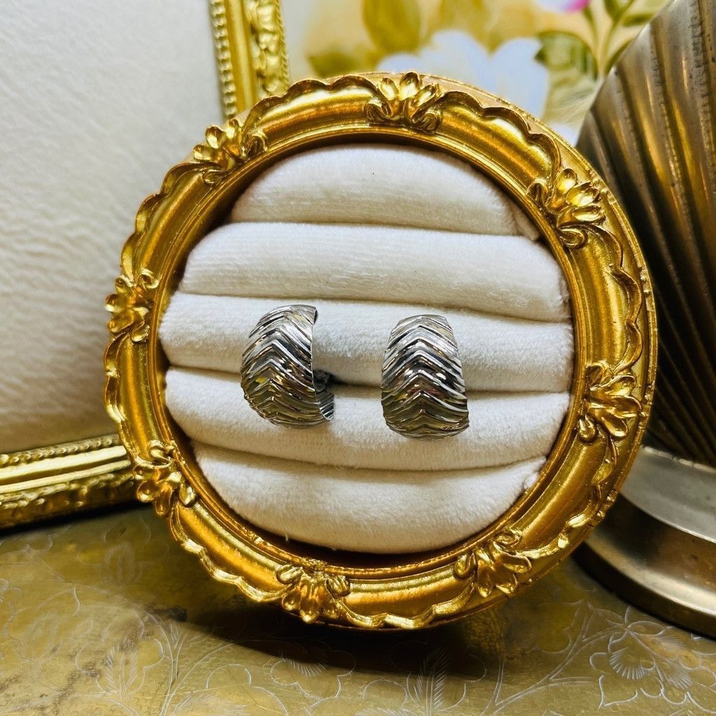 Vintage Vintage Textured Hoop Earrings Silver Toned Metal Size ONE SIZE - 1 Thumbnail