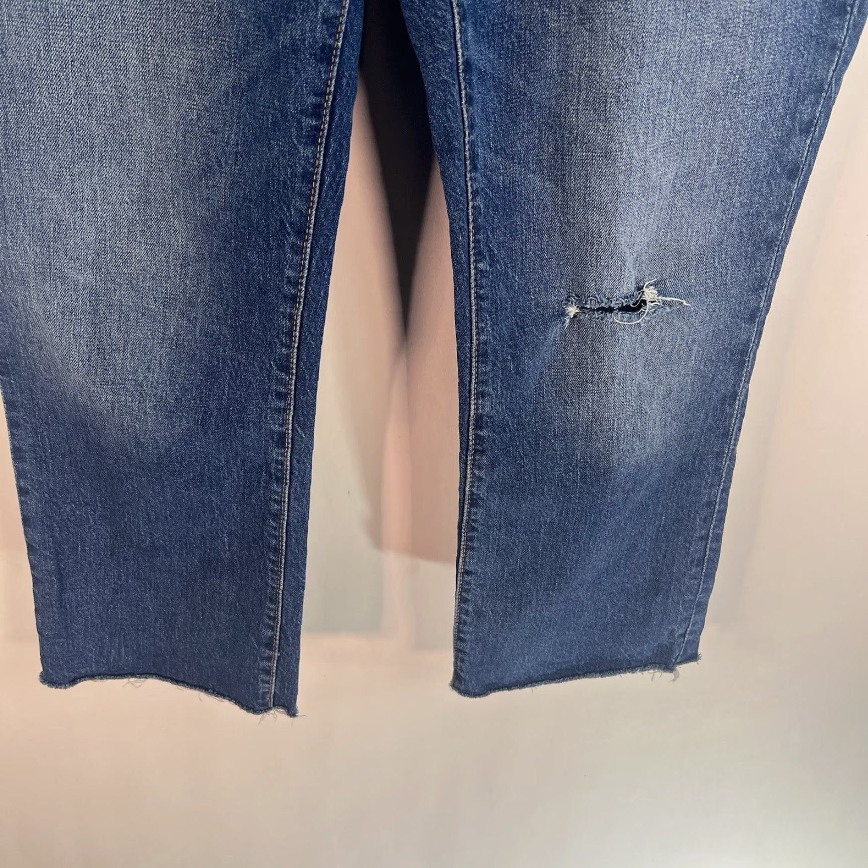 J.Crew J. Crew Jeans Cropped Mid-Rise Flare Denim 28 Blue Distressed Regular Women 32 Inseam 25 in Cotton Blend Spandex Womwns Type: Jeans Size 28" / US 6 / IT 42 - 4 Thumbnail
