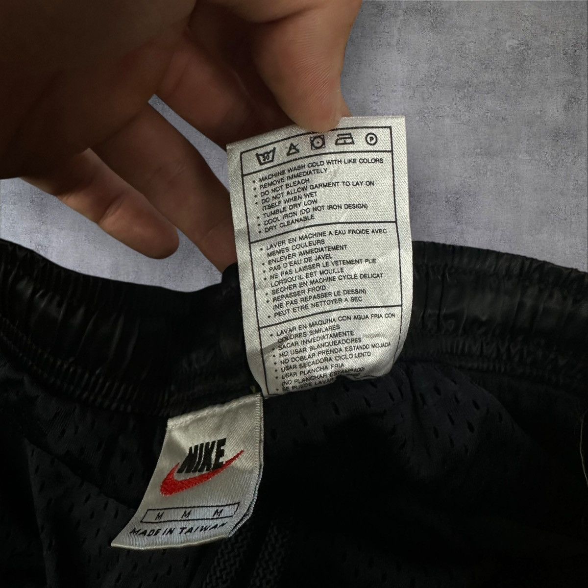 Nike × Vintage Vintage 90s Nike Nylon Sweatpants Kill Bill style Y2K S-M sz Size US 30 / EU 46 - 5 Thumbnail