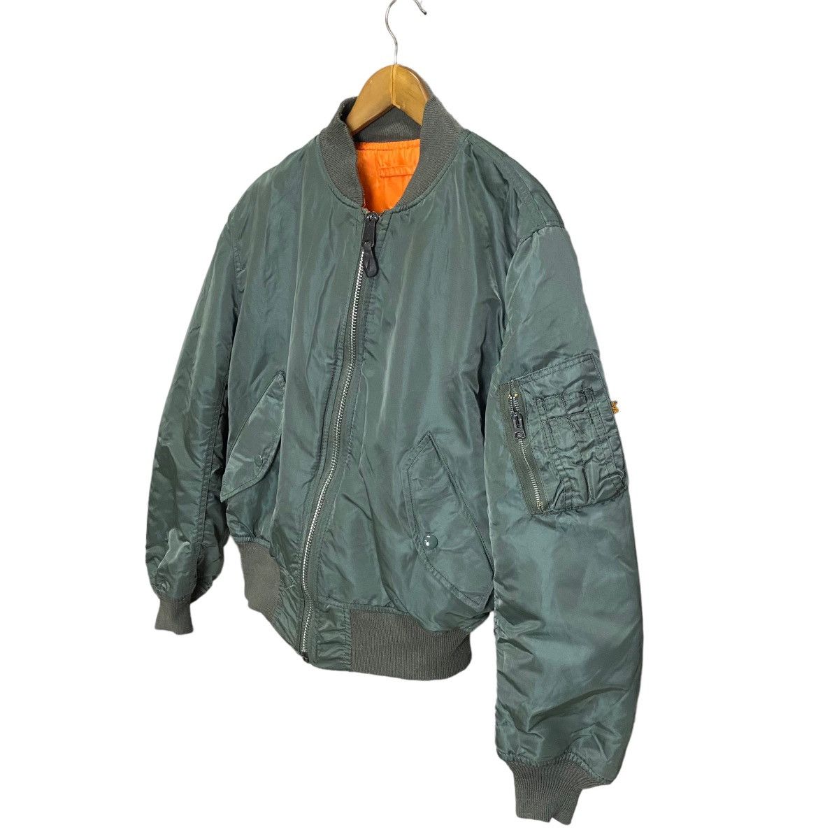 Alpha Industries Alpha Industries reversable bomber jacket Size US L / EU 52-54 / 3 - 4 Thumbnail