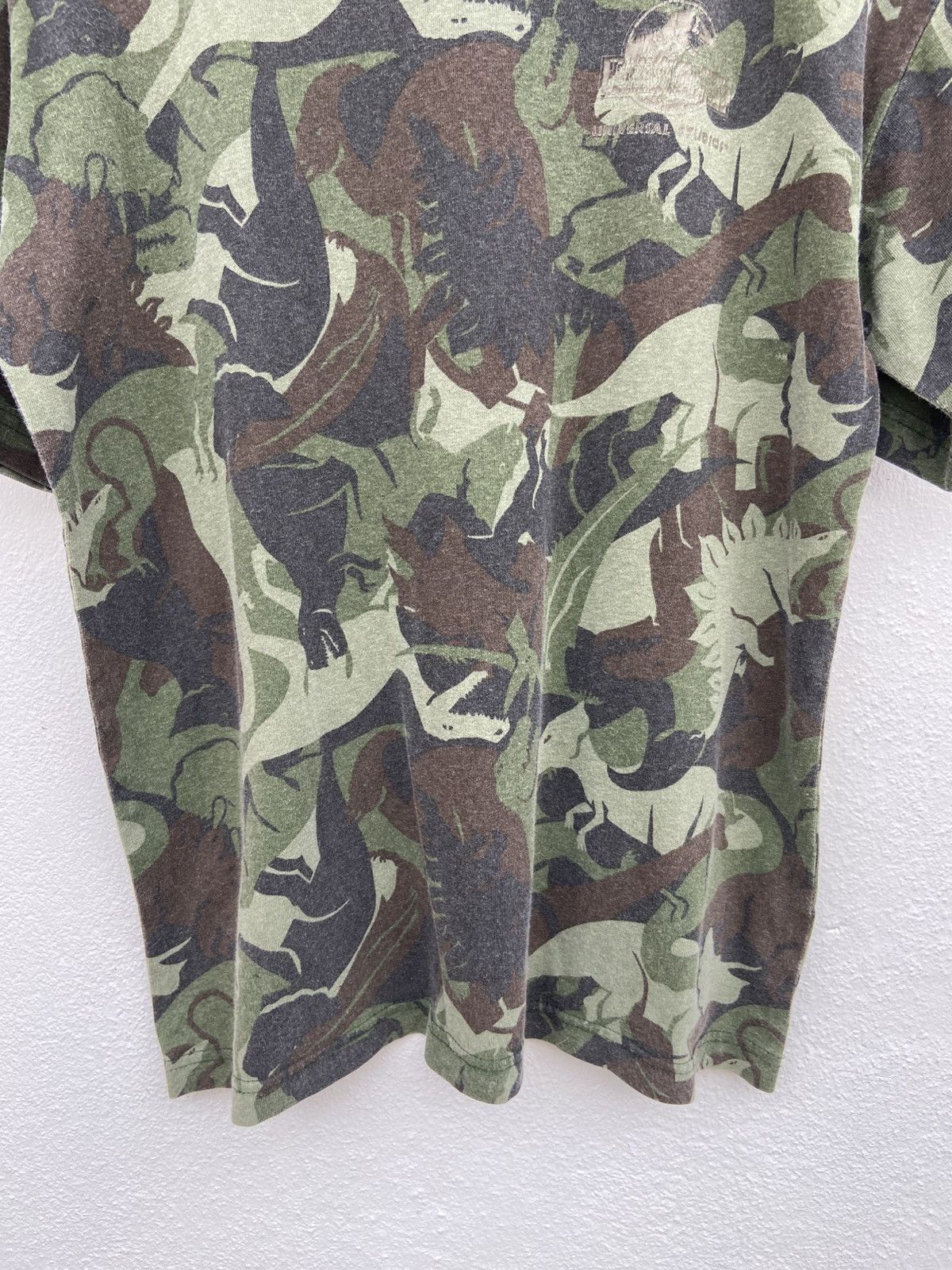 Universal Studios 🔥 Vintage Jurassic Park t shirt full print movie tees Size US M / EU 48-50 / 2 - 4 Thumbnail