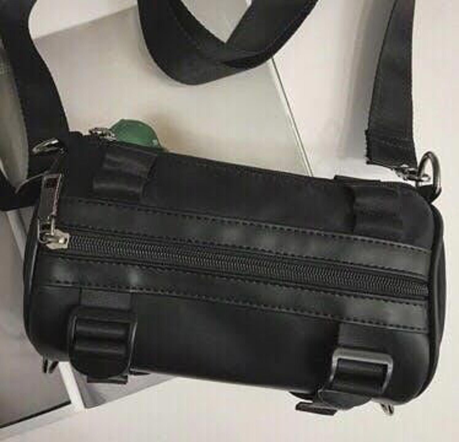 Japanese Brand Black Buckle Crossbody Shoulder Bag Size ONE SIZE - 7 Thumbnail