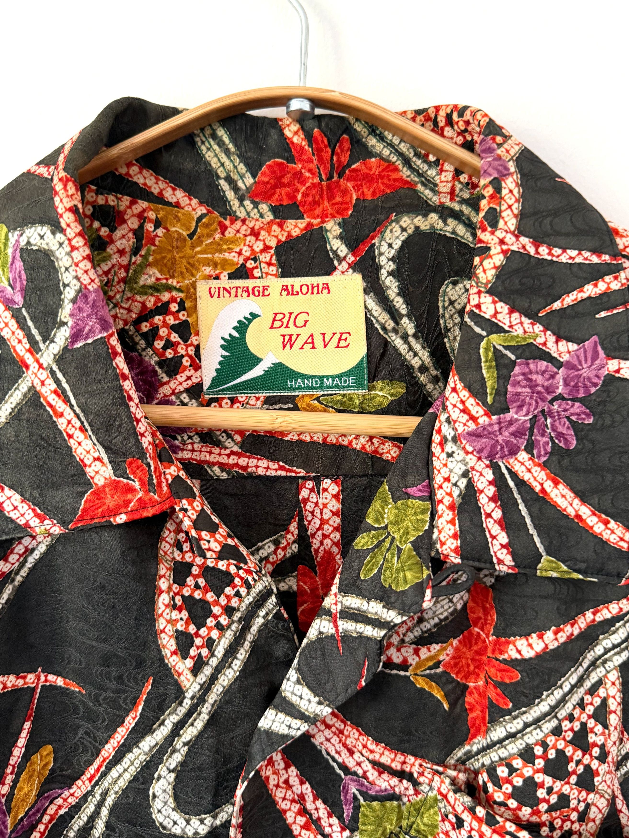 Japanese Brand Big Wave Vintage Kimono Silk Aloha Camp Shirt Geometric Size US XS / EU 42 / 0 - 2 Thumbnail