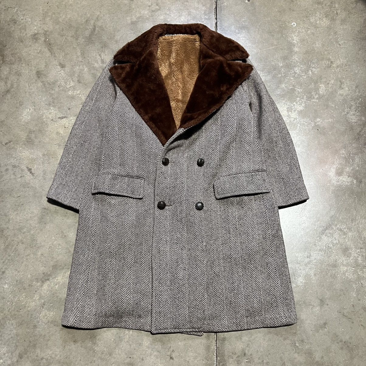 Vintage Vintage 70s Climatic Herringbone Wool Trench Overcoat Fur Size US M / EU 48-50 / 2 - 1 Thumbnail