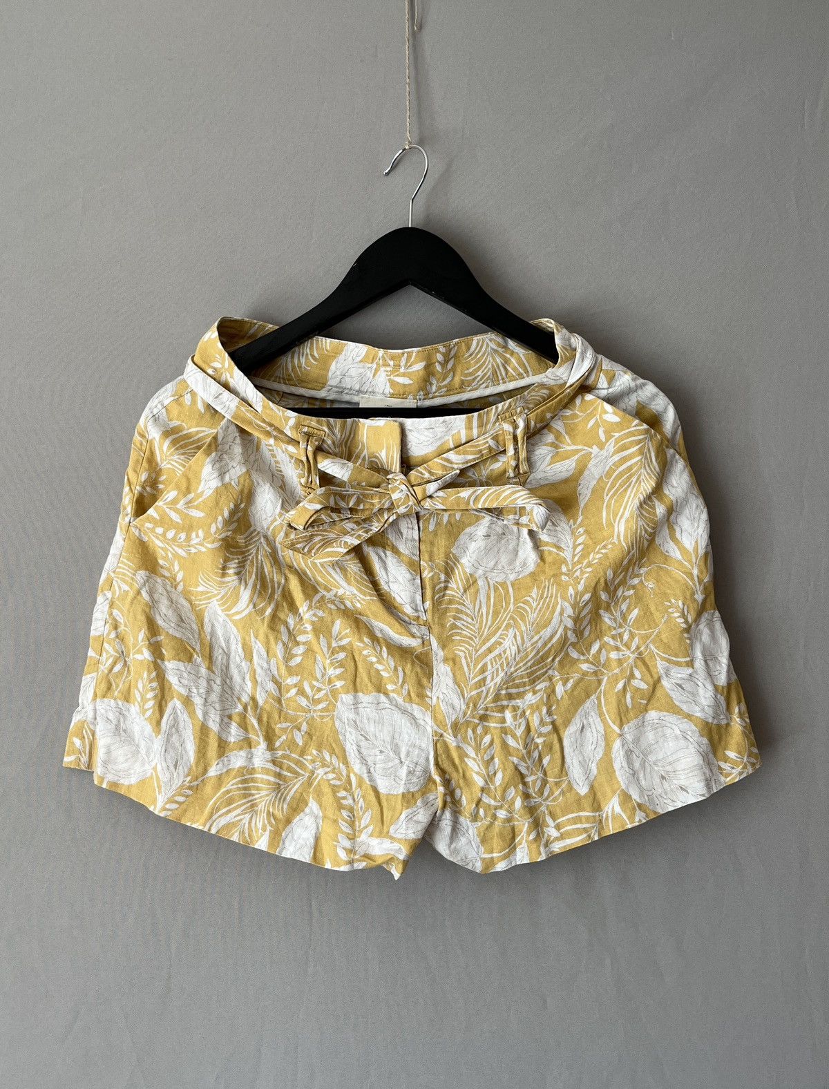 Sezane Sezane Linen Cotton Floral Print Yellow Shorts Size 28" / US 6 / IT 42 - 4 Thumbnail