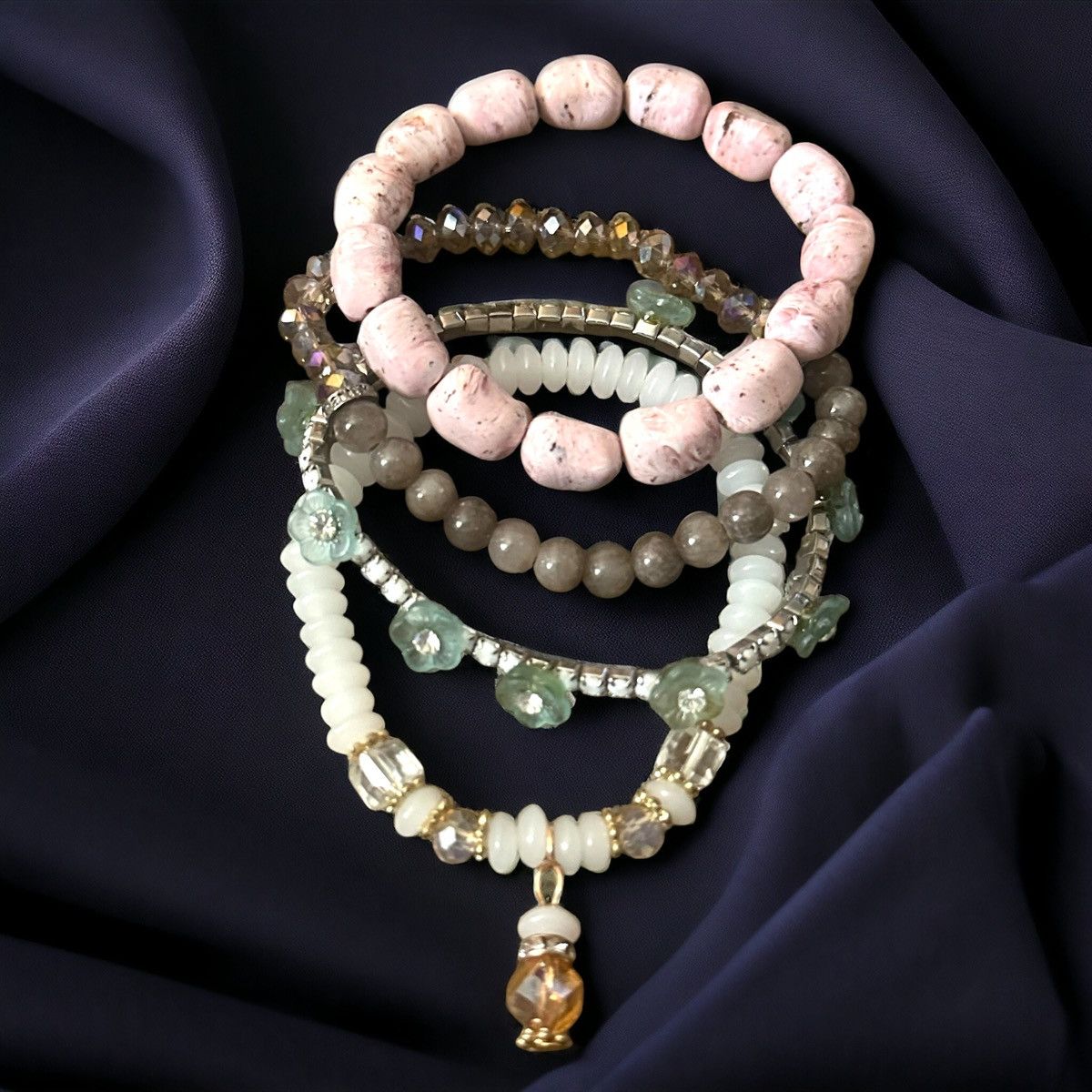 Other Beaded stretch bracelet bundle Size ONE SIZE - 1 Thumbnail