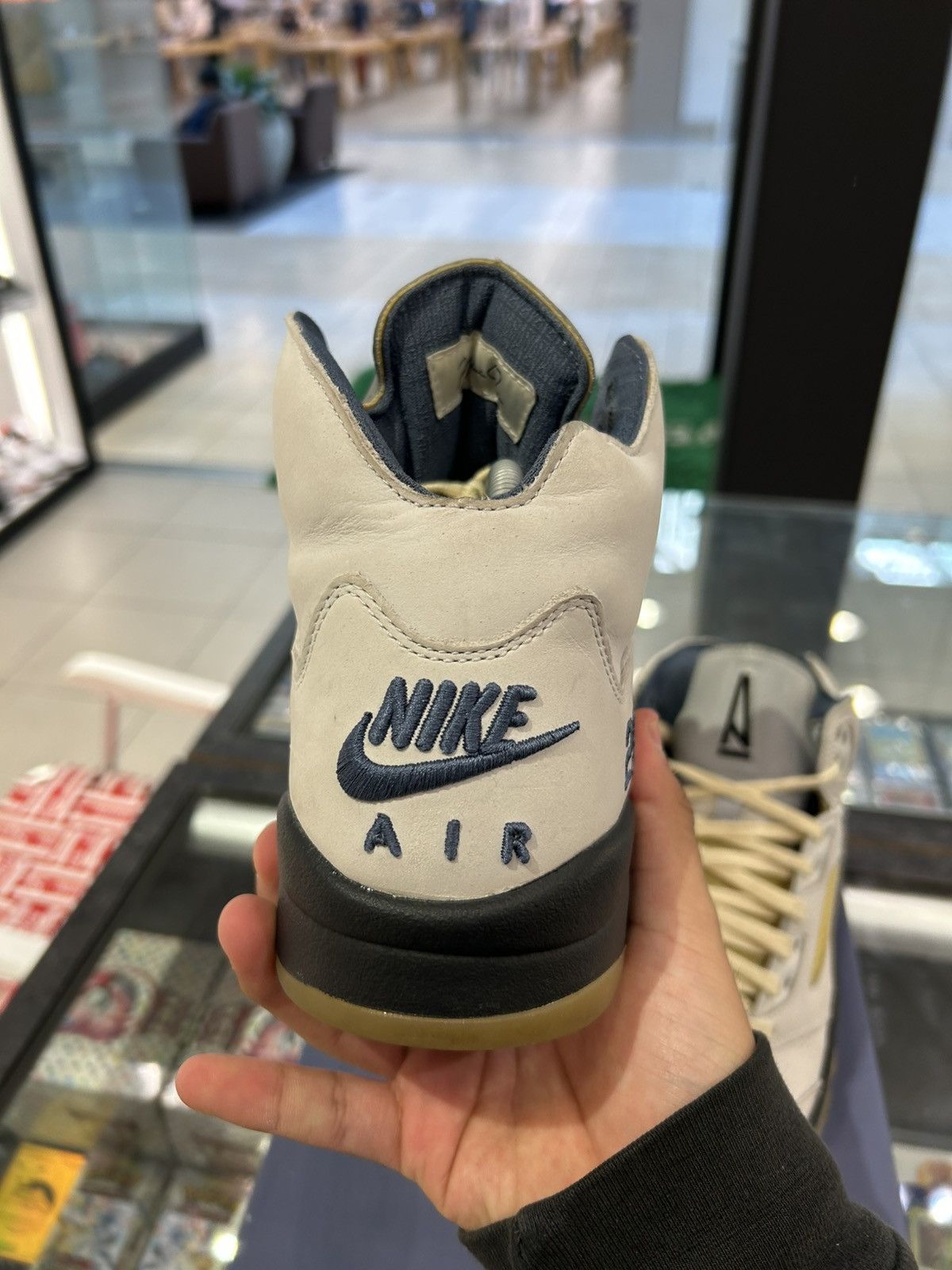 A Ma Maniere × Jordan Brand Jordan 5 a ma maniere photon dust Size US 9.5 / EU 42-43 - 8 Thumbnail