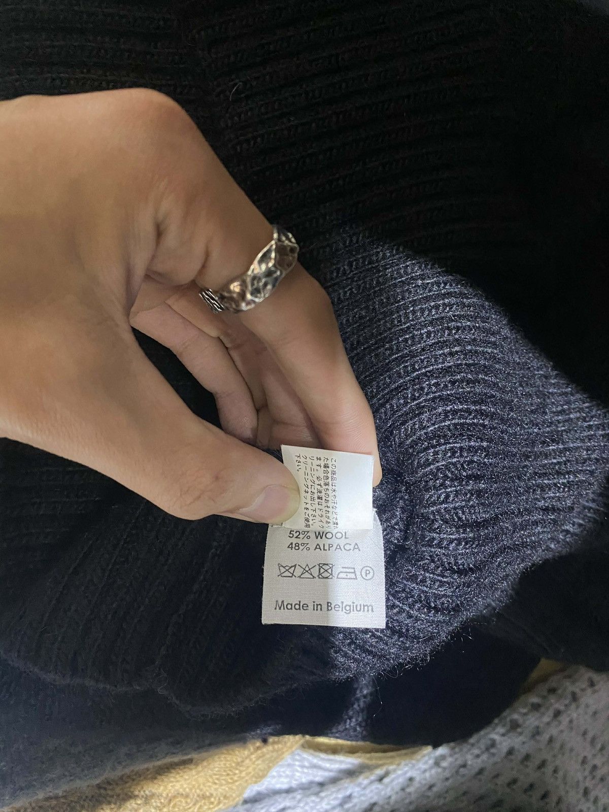Dries Van Noten Dries Van Noten 2000’s alpaca wool V-neck knitwear Size US S / EU 44-46 / 1 - 9 Thumbnail