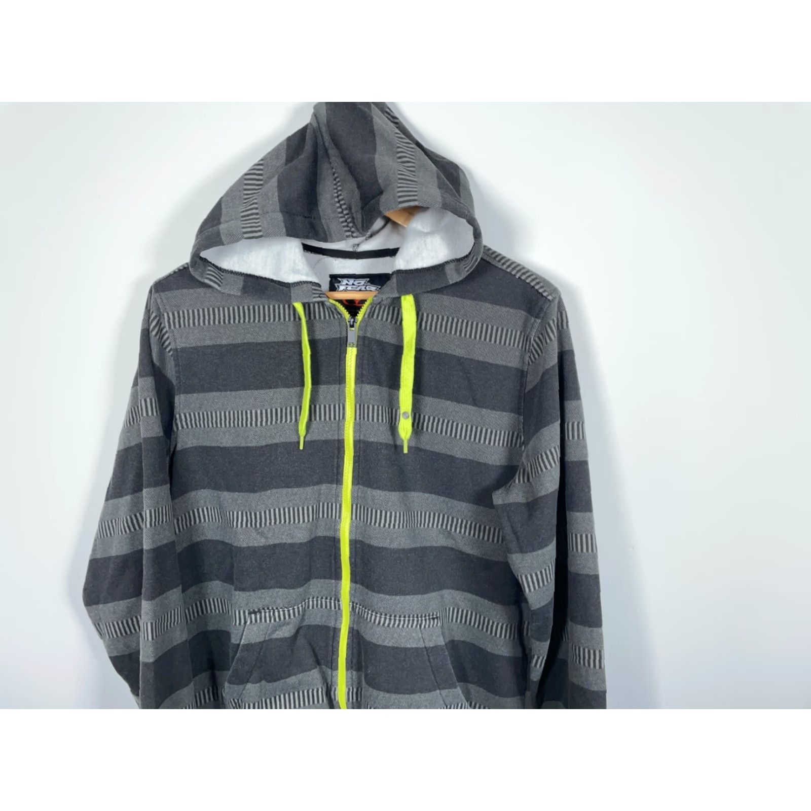 No Fear No Fear Zip Up Hoodie Men's Large Gray Black Striped Sweatshirt Skater Size US L / EU 52-54 / 3 - 4 Thumbnail