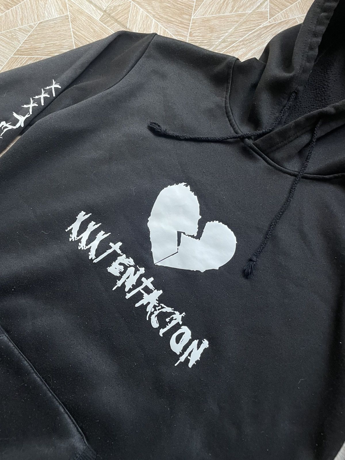 Band Tees × Vintage Merchandise Xxxtentacion Big Logo Broken Heart Hoodie Black Size US L / EU 52-54 / 3 - 2 Thumbnail