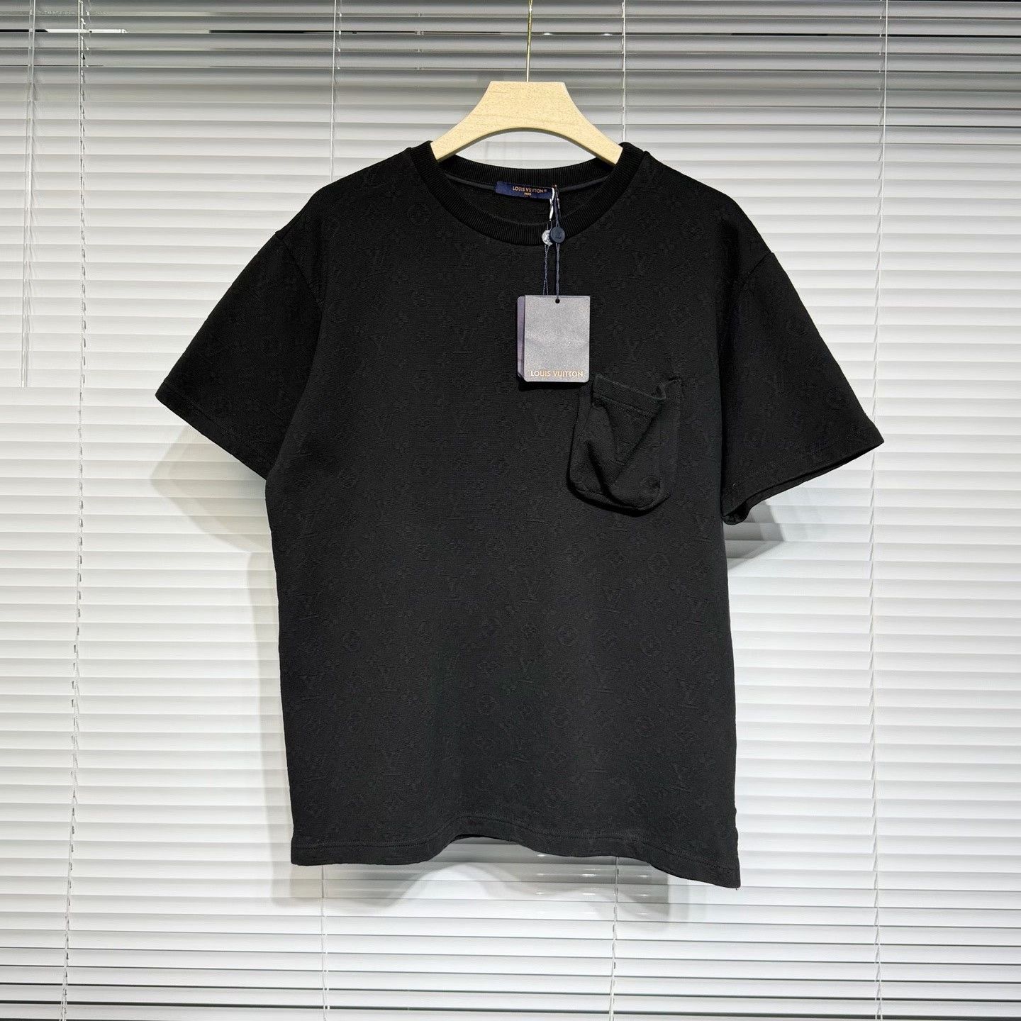 Louis Vuitton Louis Vuitton Short Sleeve T-Shirt Size US L / EU 52-54 / 3 - 1 Thumbnail