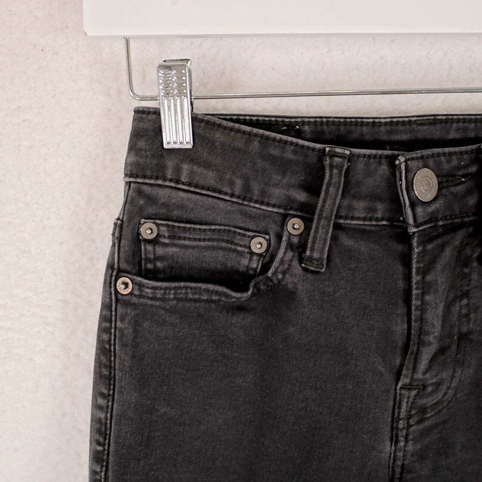 American Eagle Outfitters American Eagle Next Level Flex Black Denim Low Rise Jeans 26 Size US 26 / EU 42 - 3 Thumbnail