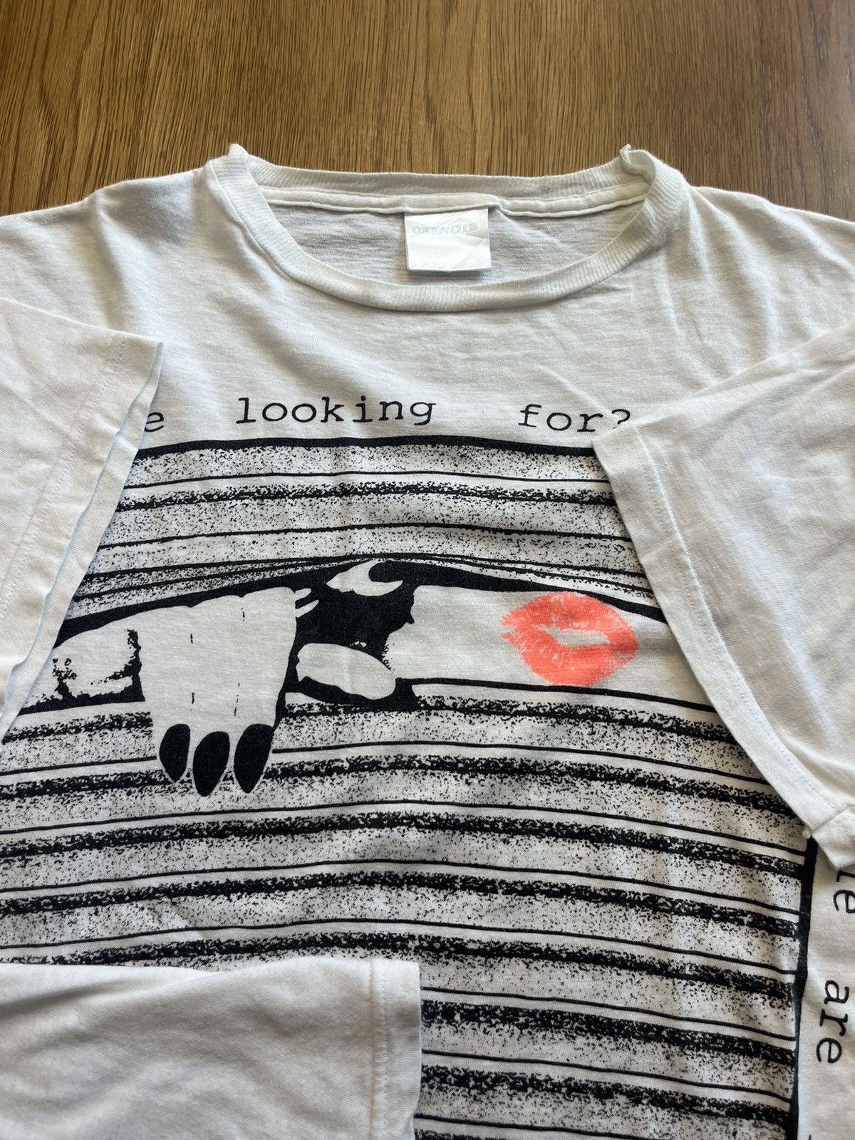 Arts & Science Vintage are looking for? Artwork by green Mountains 90’sTee Size US L / EU 52-54 / 3 - 6 Thumbnail