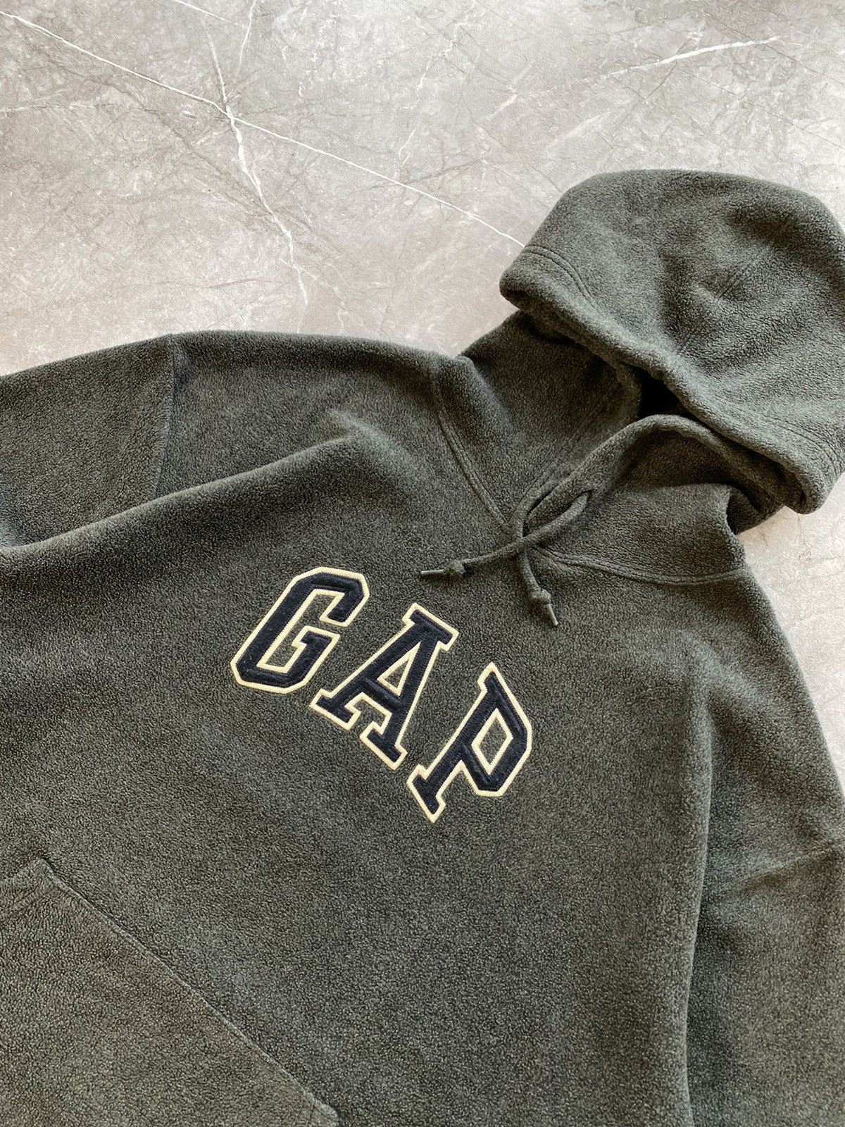 Gap × Vintage Vintage Y2K Cap Big Logo Fleece Gray Hoodie Pullover Size L Size US L / EU 52-54 / 3 - 3 Thumbnail