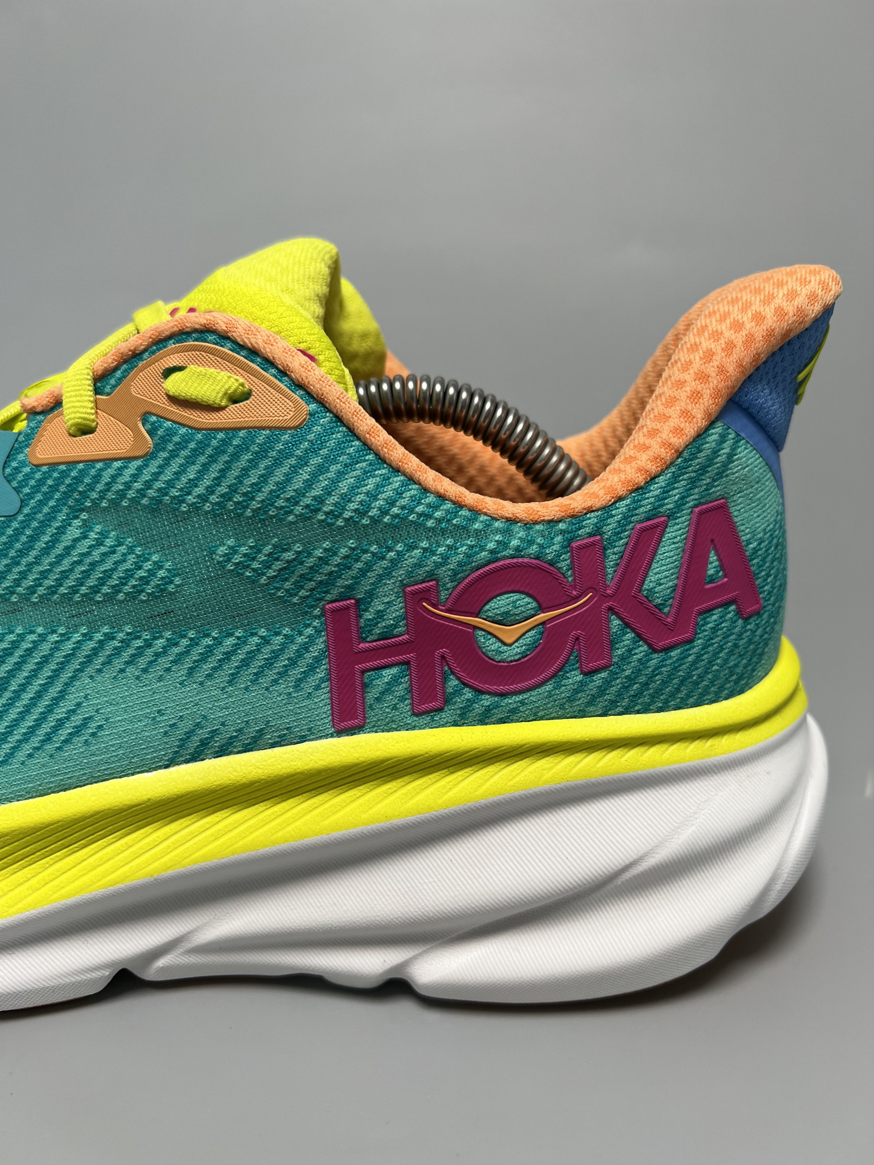 Hoka 9D Hoka One One Clifton 9 Men's Running Shoes Walking Gym Size US 9 / EU 42 - 9 Thumbnail