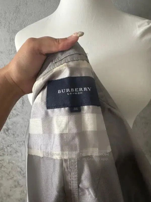 Burberry Burberry Silver Short Fitted Women's Jacket. Size M / US 6-8 / IT 42-44 - 7 Thumbnail