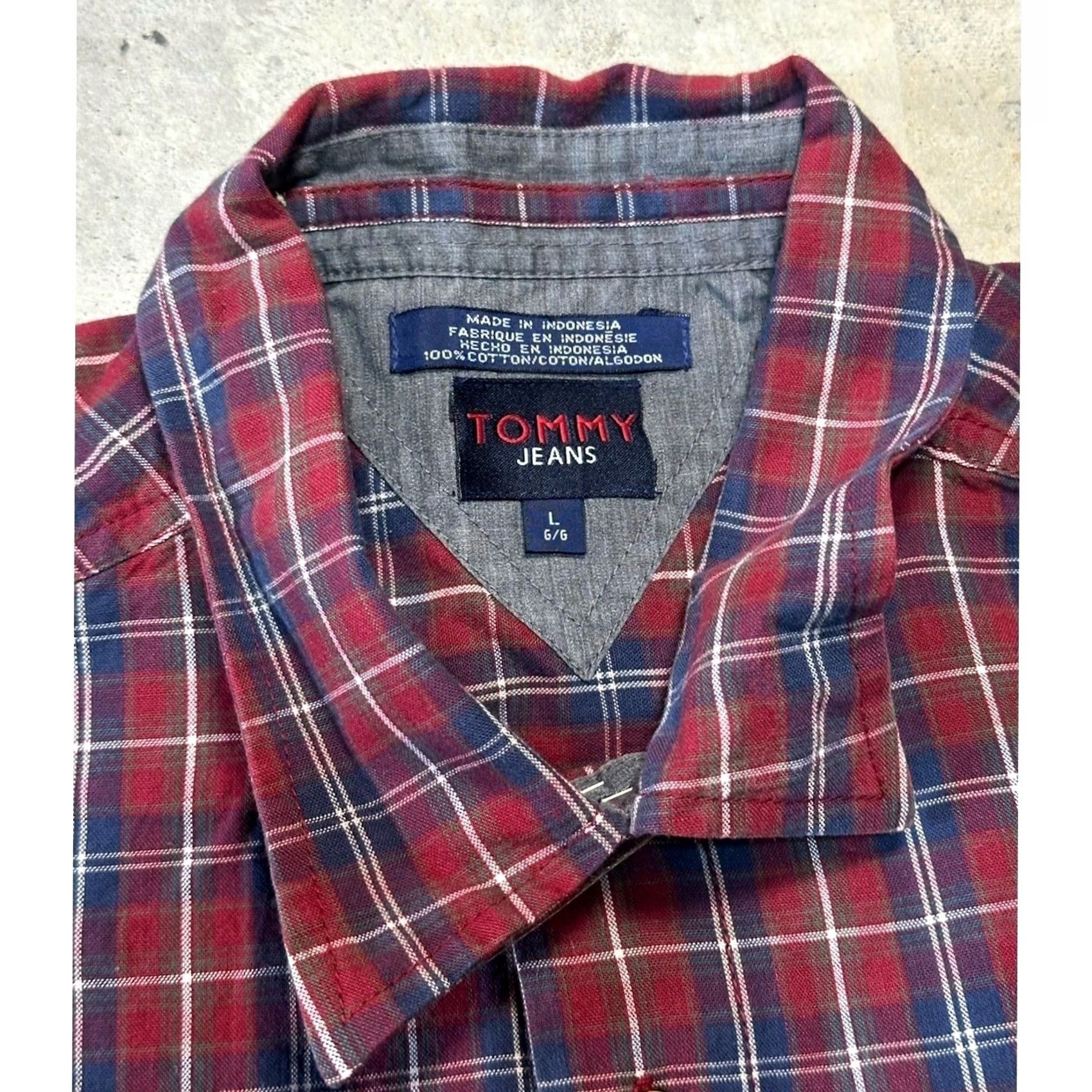 Vintage VINTAGE Tommy Jeans Shirt Red Plaid Button-Up Long Sleeve Men's Sz L Size US L / EU 52-54 / 3 - 4 Thumbnail