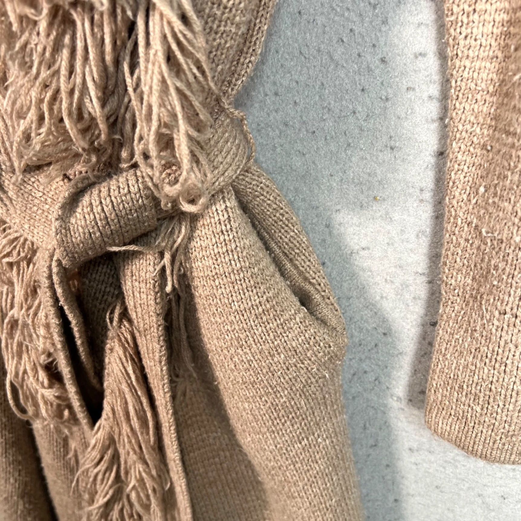 Vintage VINTAGE New York & Company Womens Small Fringe Belted Cardigan Beige Knit Sweater Coat Size S / US 4 / IT 40 - 7 Thumbnail