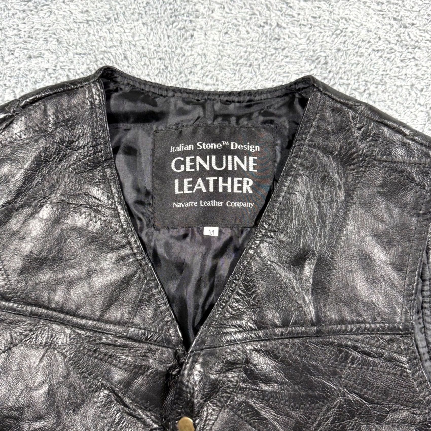 Vintage VINTAGE Italian Stone Design Leather Biker Vest Mens Medium Black Size US M / EU 48-50 / 2 - 2 Thumbnail