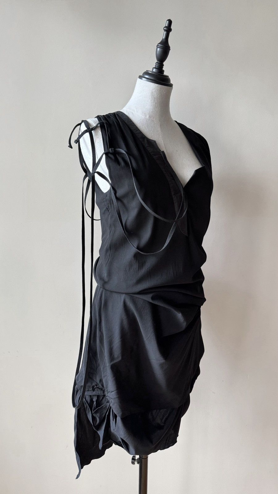 Hussein Chalayan Hussein Chalayan AW02 Asymmetrical Cage Straps Dress Size M / US 6-8 / IT 42-44 - 7 Thumbnail