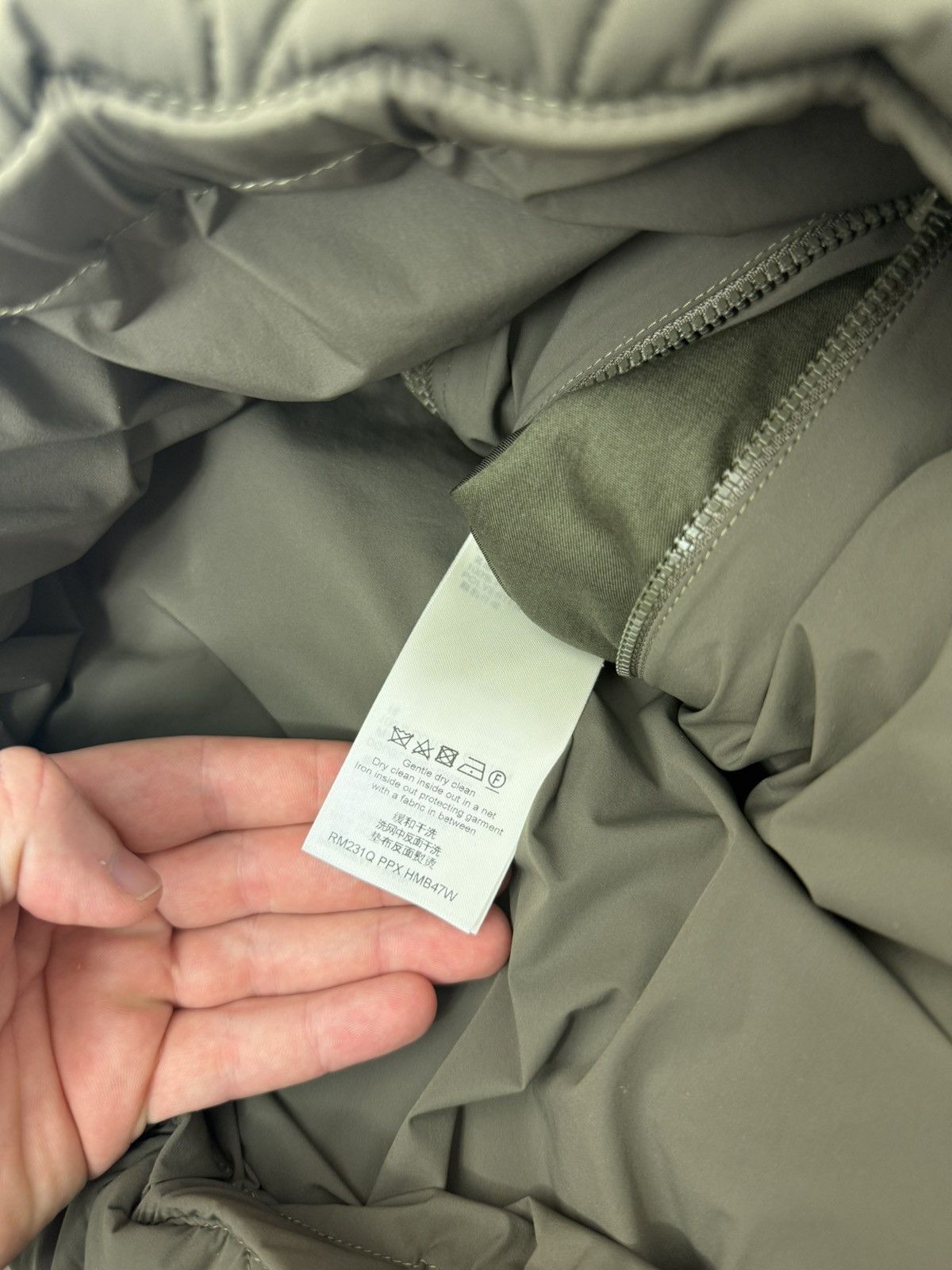 Louis Vuitton Louis Vuitton Quilted Hoodie Puffer Jacket Size US L / EU 52-54 / 3 - 11 Thumbnail