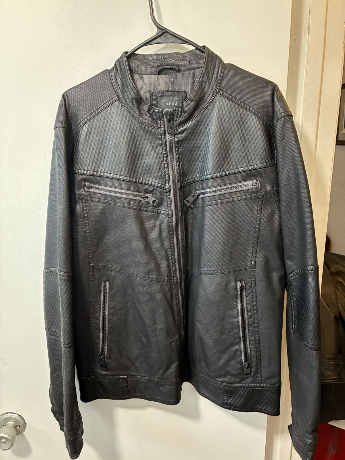 Guess Guess Textured zipper leather pleather jacket moto biker Size US L / EU 52-54 / 3 - 1 Thumbnail