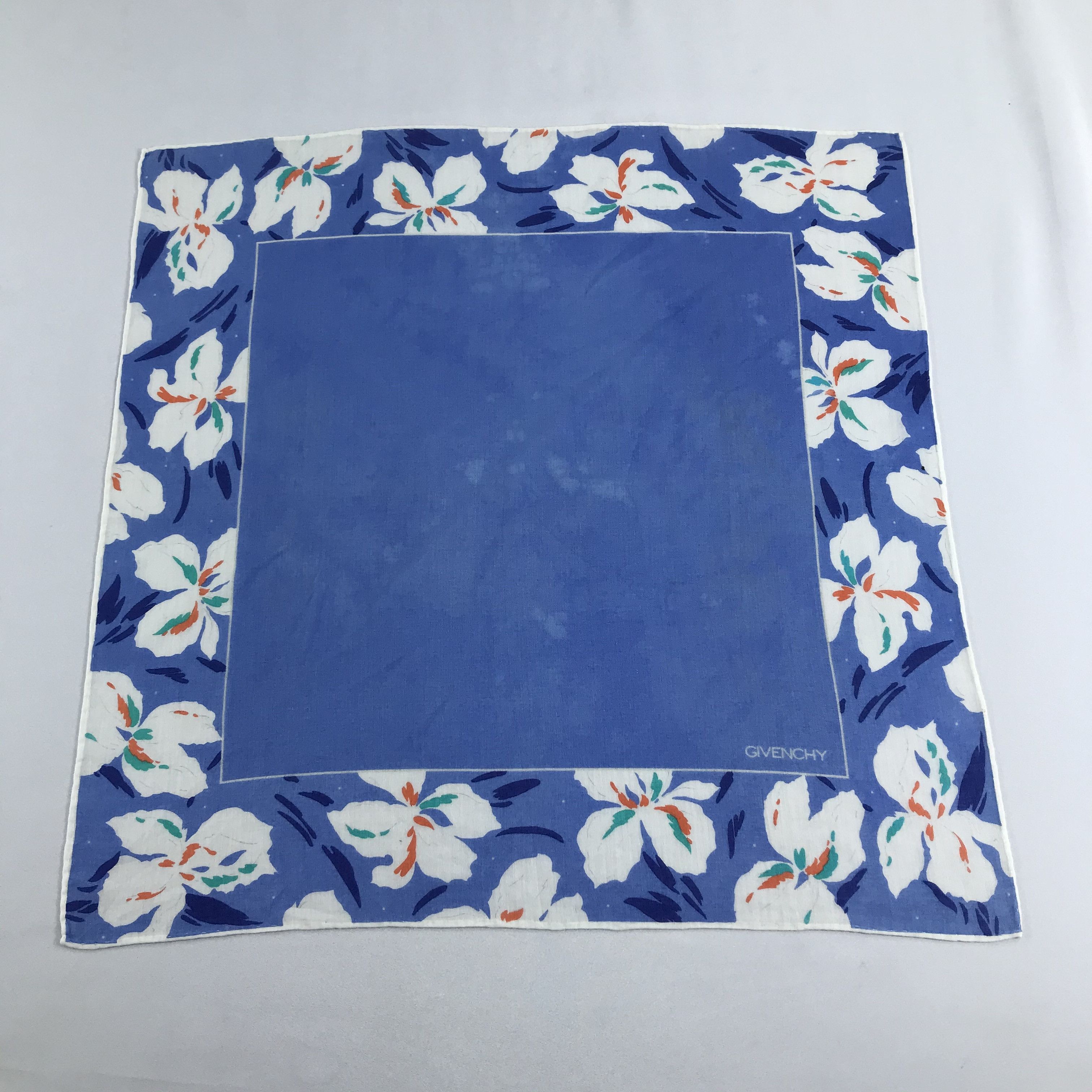 Givenchy Givenchy Floral Handkerchief Neckerchief Bandana H877 Size ONE SIZE - 1 Thumbnail