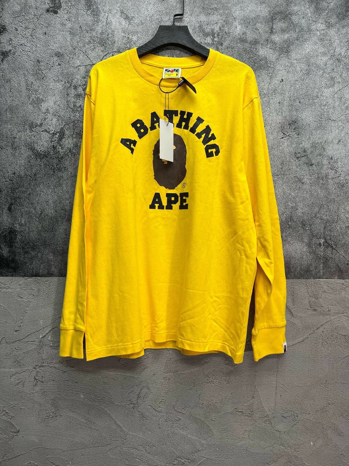 Bape BAPE Ape Head Longsleeve M Unworn Size US M / EU 48-50 / 2 - 1 Thumbnail