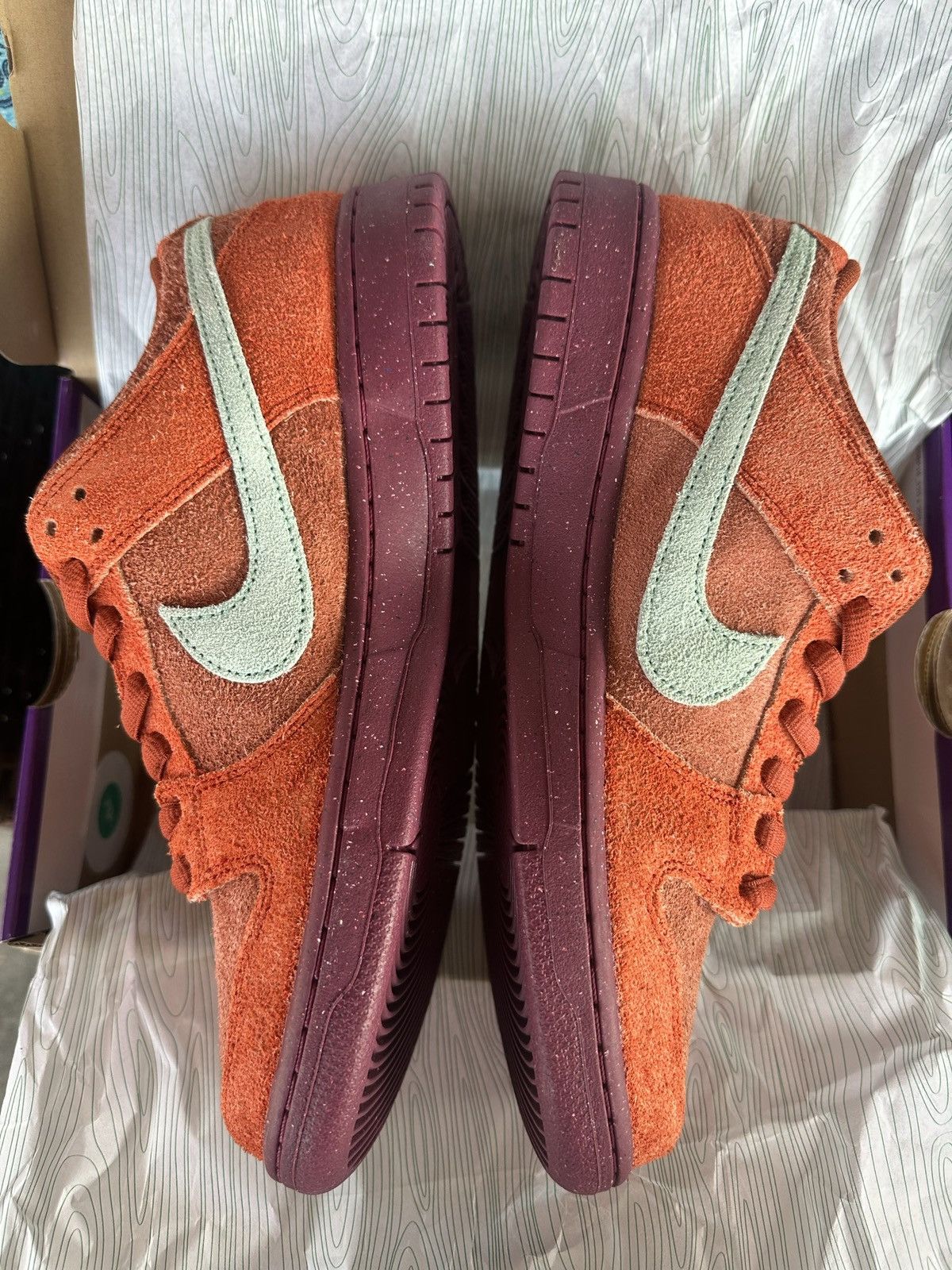 Nike SB Nike SB Dunk Low Pro PRM Mystic Red Rosewood Size US 9 / EU 42 - 2 Thumbnail