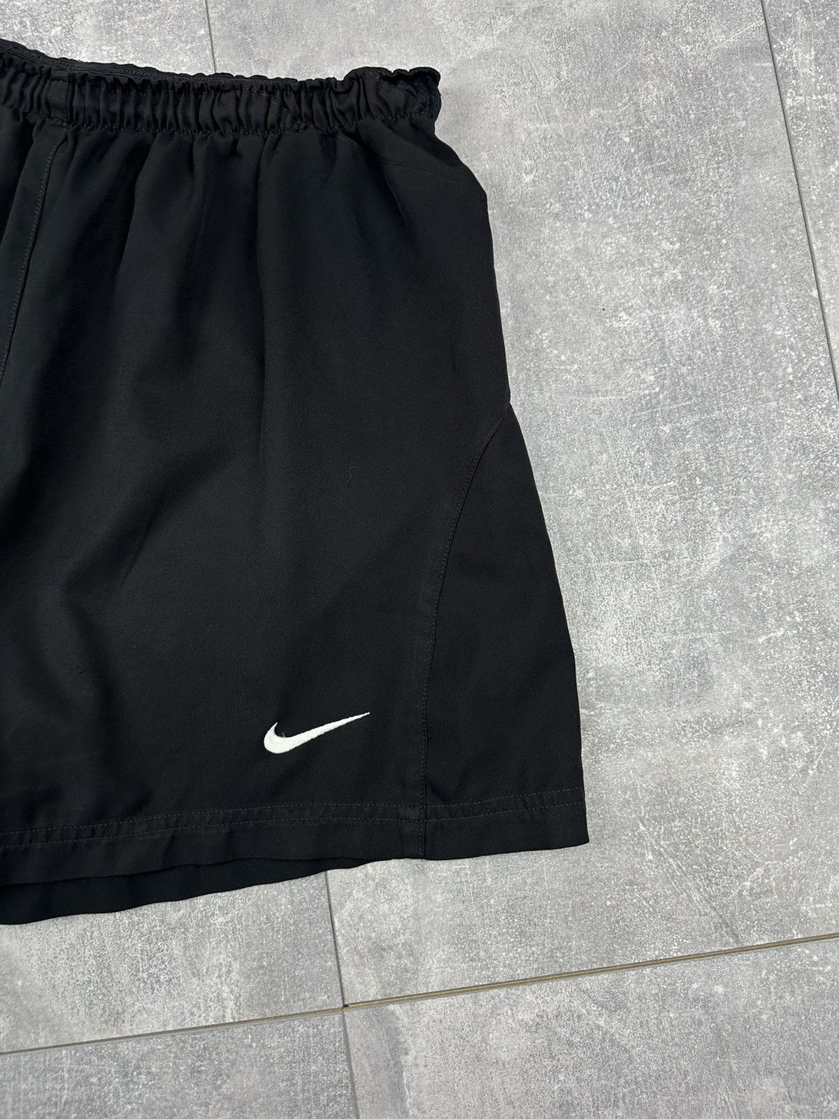 Nike Nike Juventus Vintage Retro Soccer Football Shorts FC Size US 32 / EU 48 - 2 Thumbnail