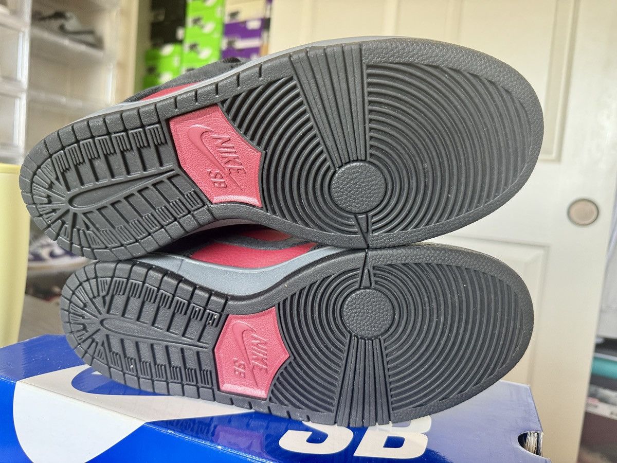 Nike SB Nike Dunk Low Pro SB Red Wine “Black Team Red’ Sample Size US 9 / EU 42 - 9 Thumbnail
