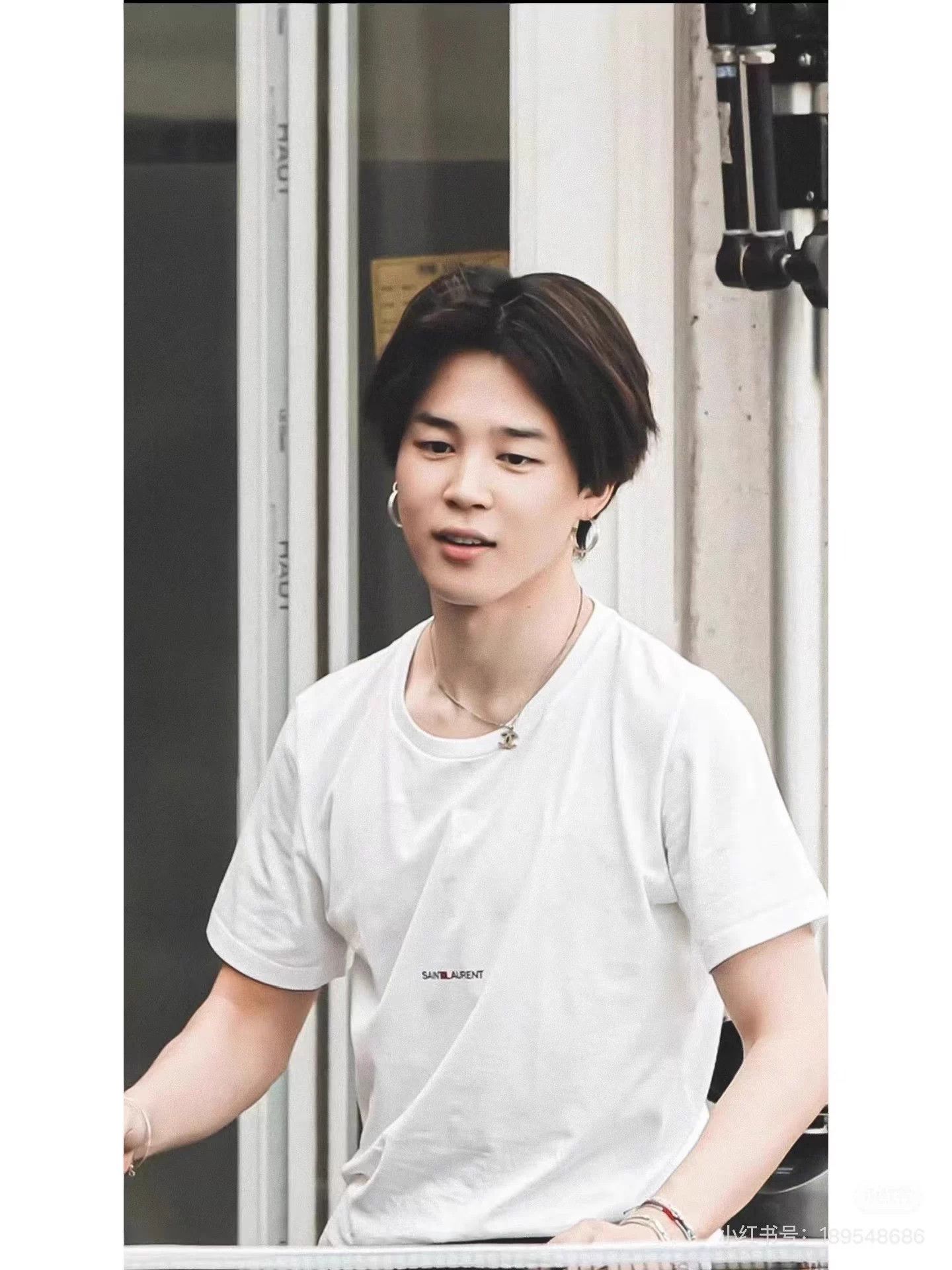 Saint Laurent Paris Saint Laurent Paris Men's White Cotton Logo T-Shirt XL Size US XL / EU 56 / 4 - 8 Thumbnail