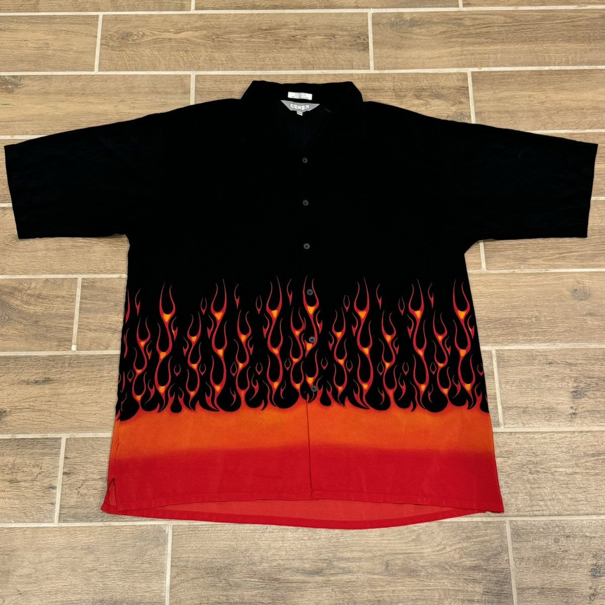Vintage Vintage Y2K Red Flames Wrap-Around AOK Button Up Down Shirt Size US XXL / EU 58 / 5 - 1 Thumbnail